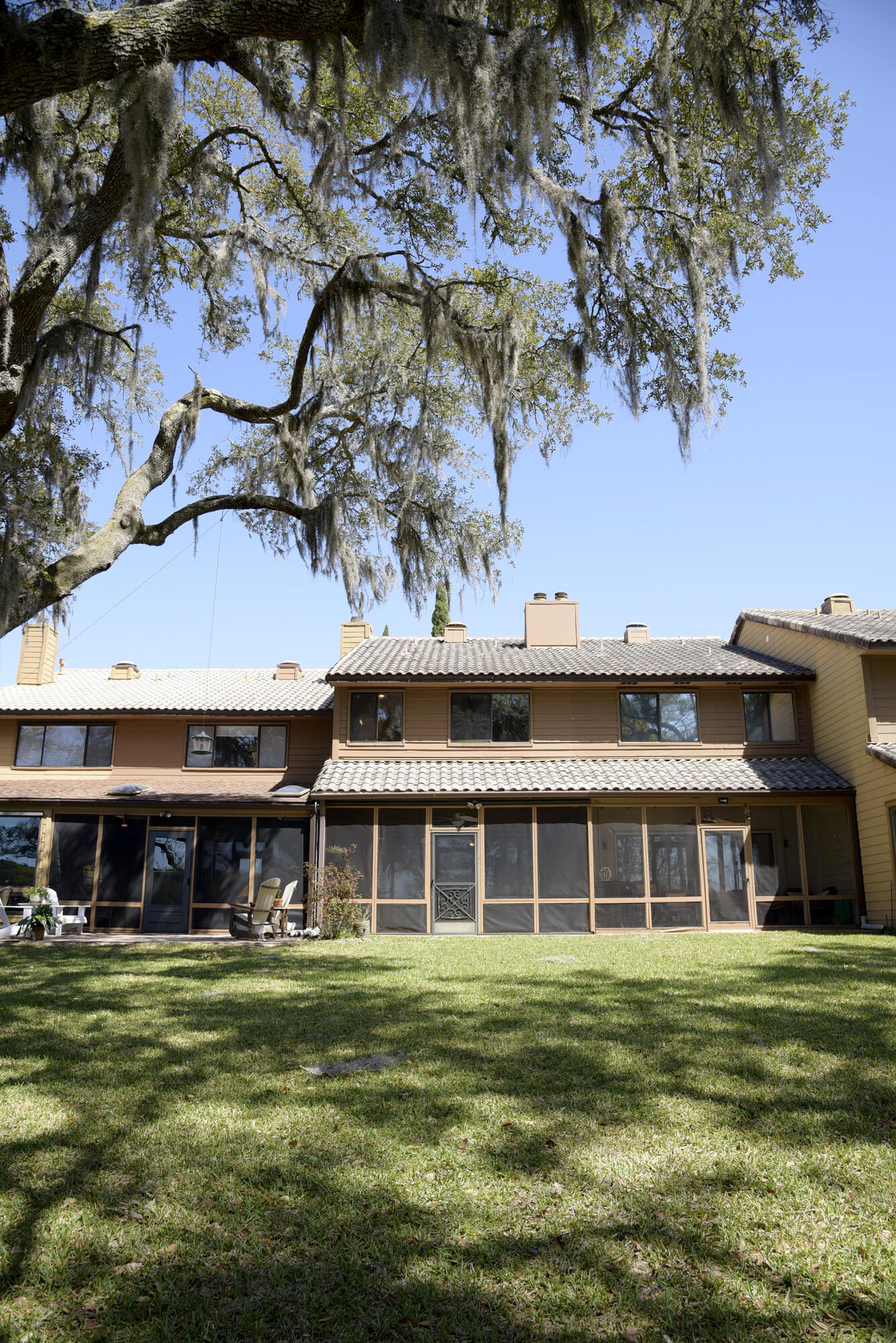 WATER OAKS 3 T/H - Residential