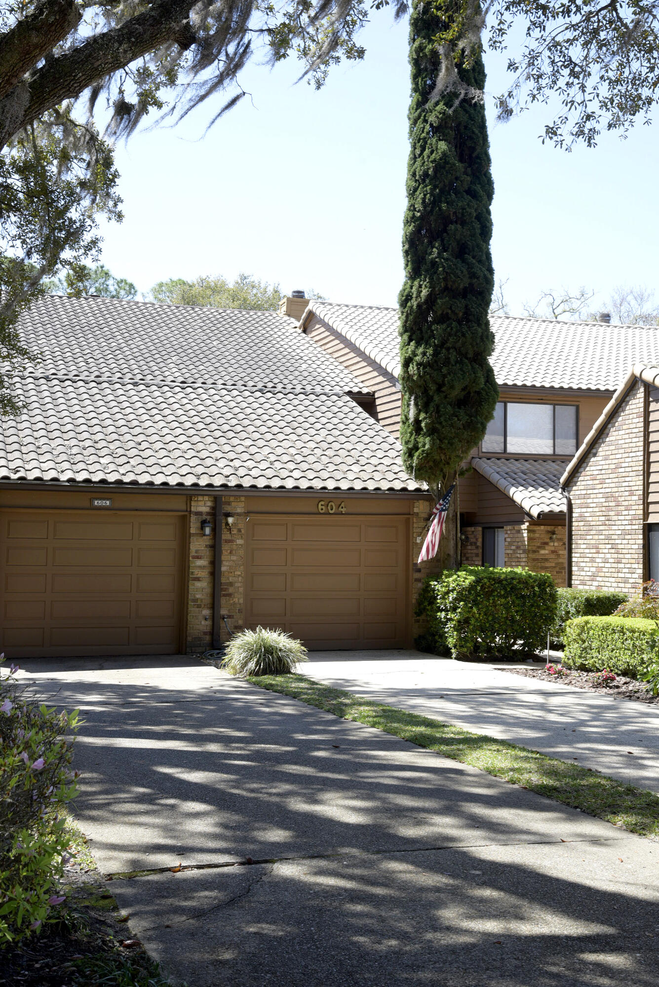 WATER OAKS 3 T/H - Residential