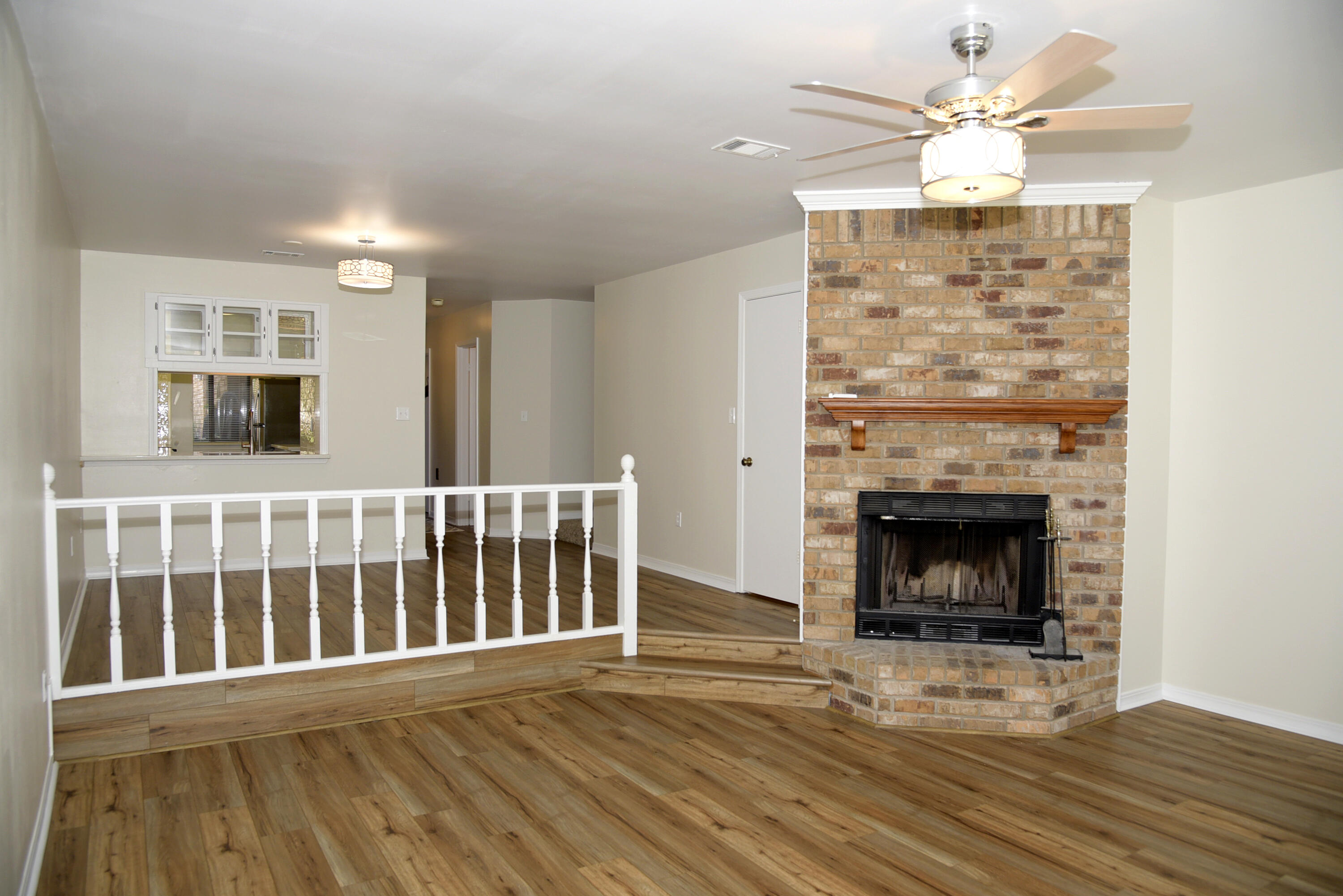 WATER OAKS 3 T/H - Residential