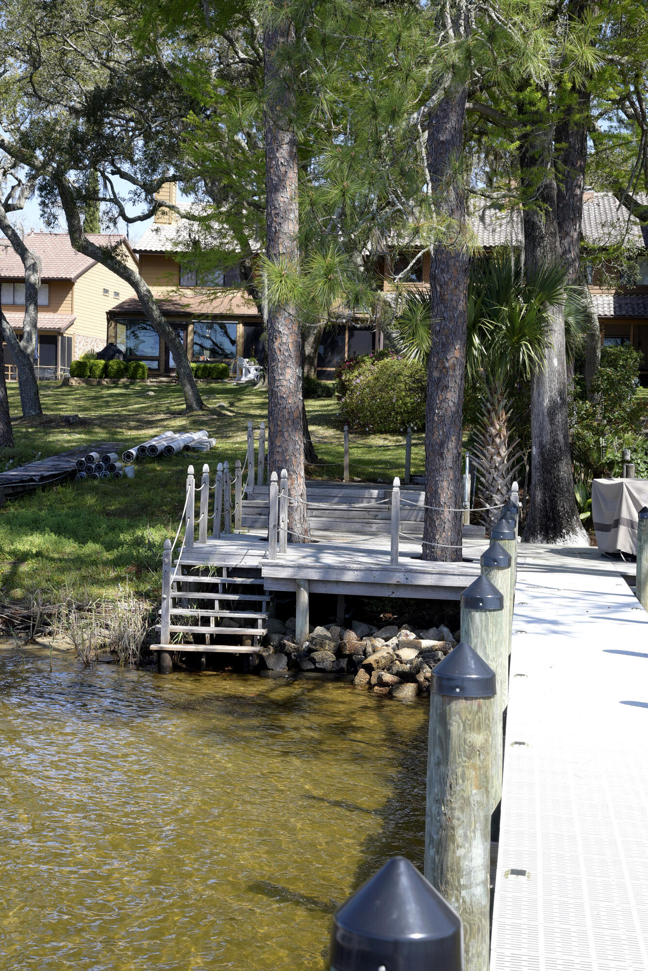 WATER OAKS 3 T/H - Residential
