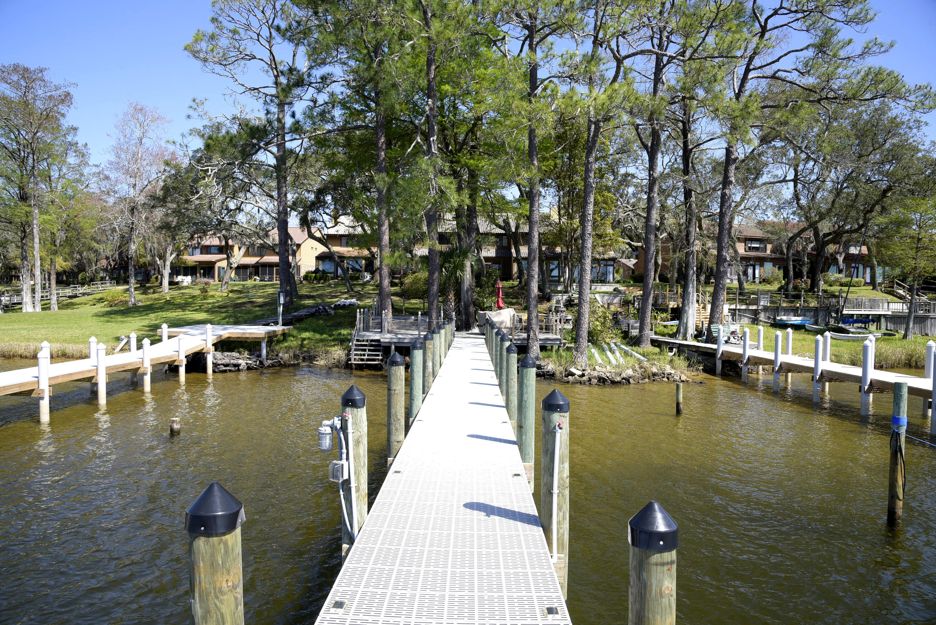 WATER OAKS 3 T/H - Residential