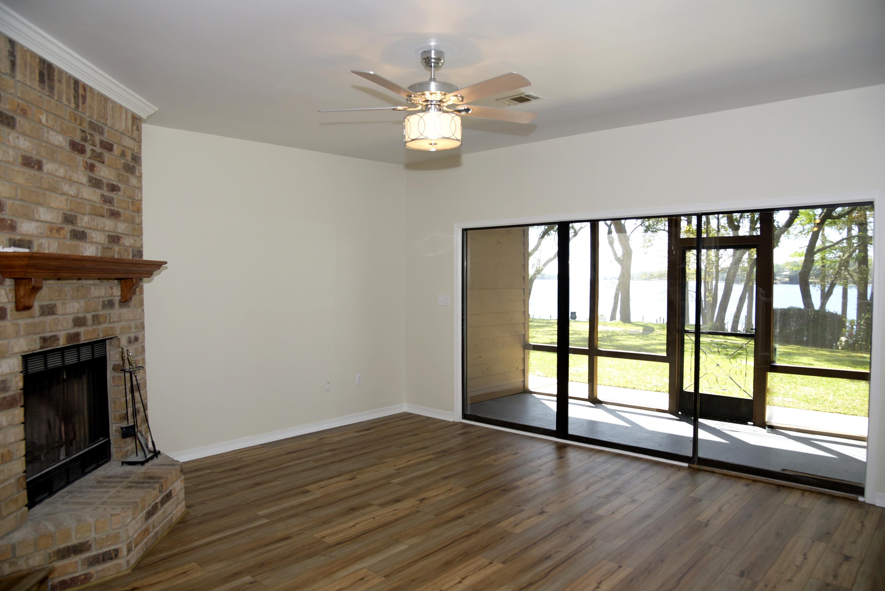 WATER OAKS 3 T/H - Residential