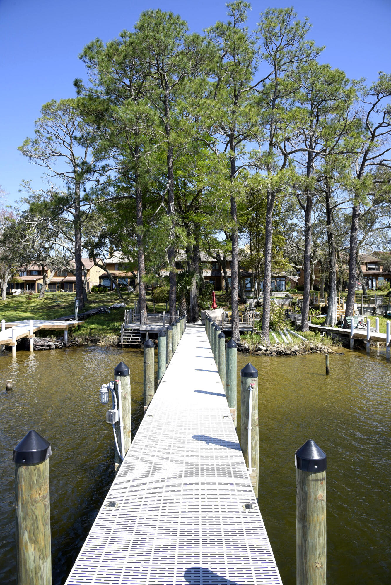 WATER OAKS 3 T/H - Residential