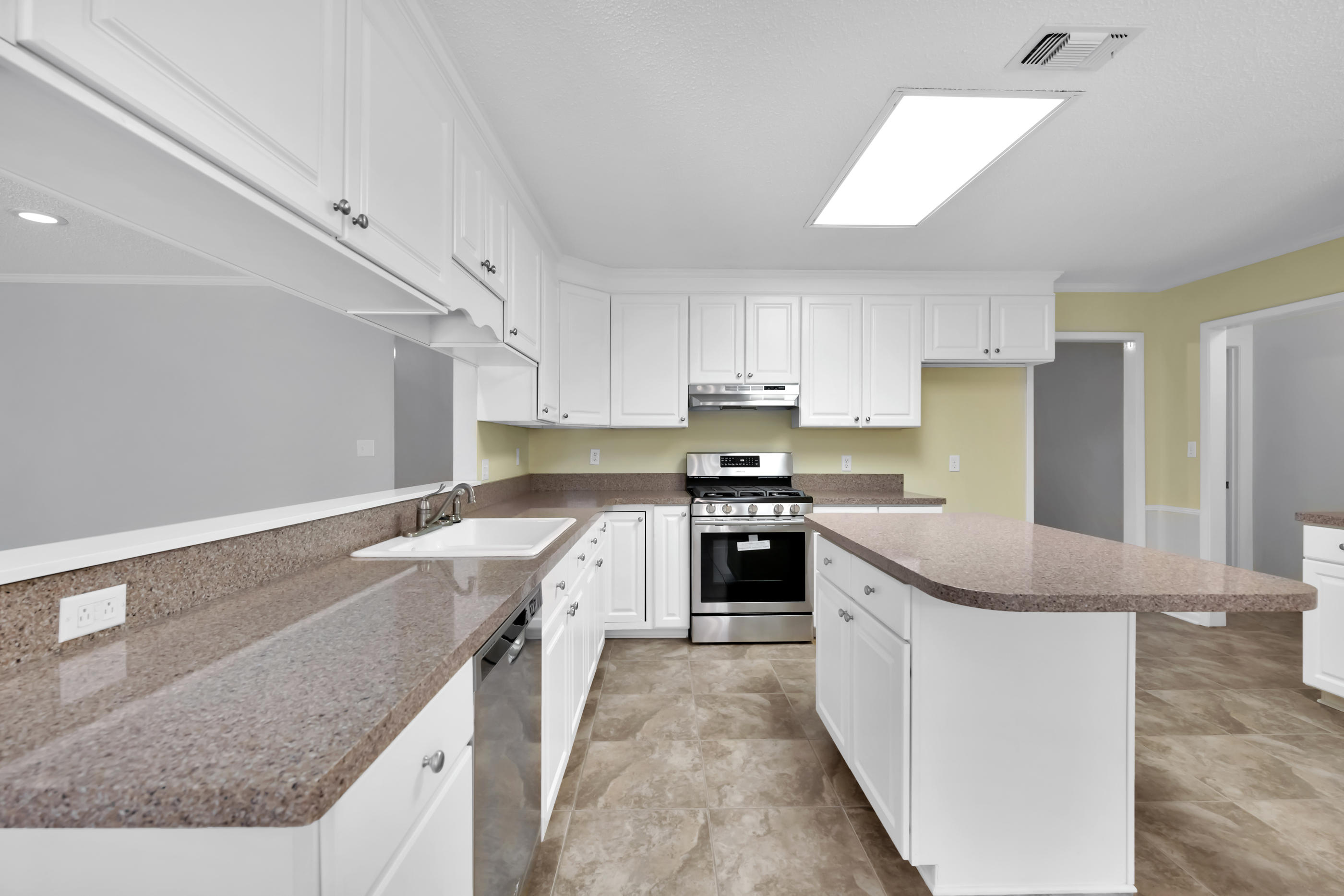 BAHIA VISTA LOT 5 BLK A - Residential