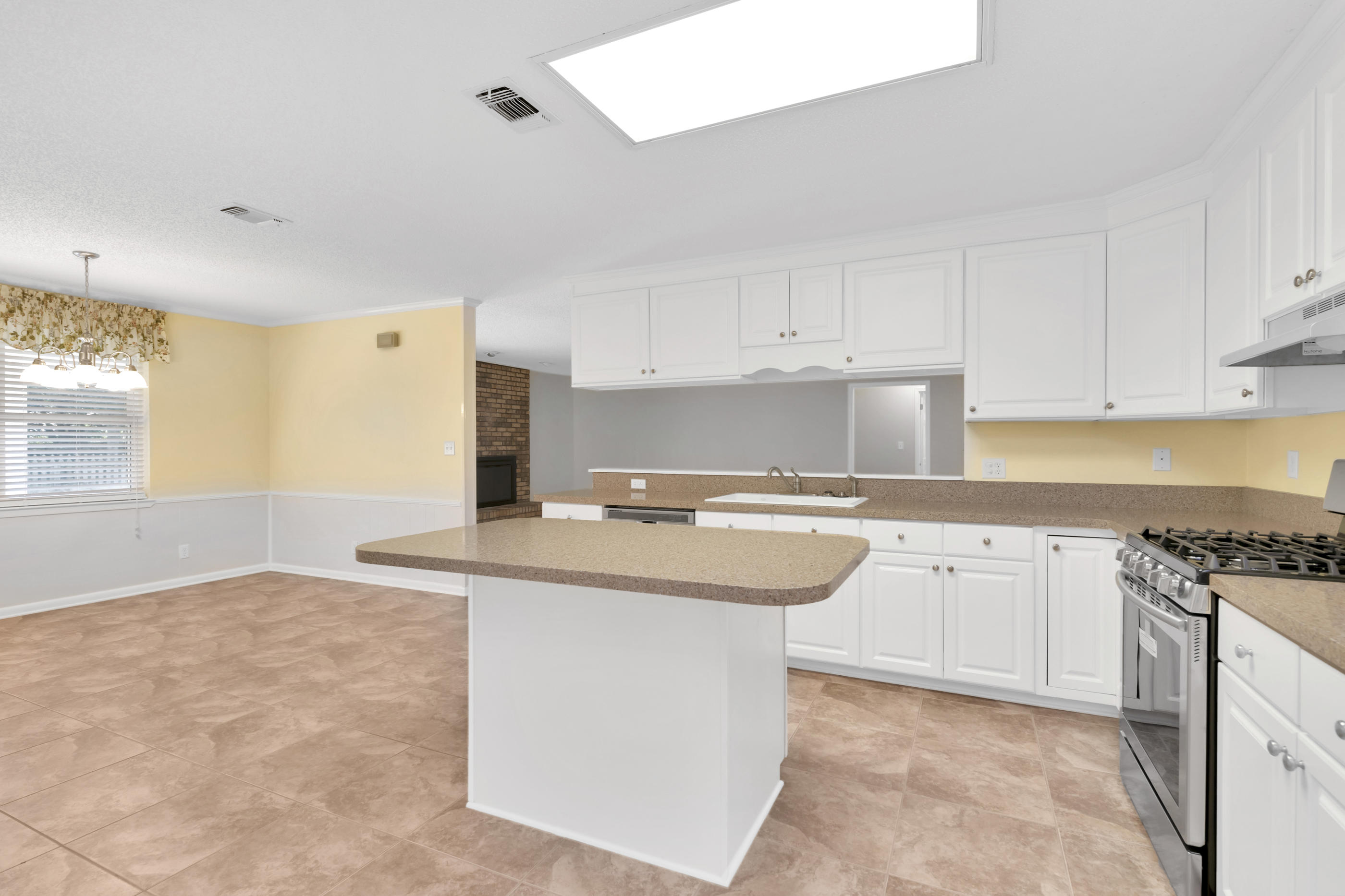 BAHIA VISTA LOT 5 BLK A - Residential