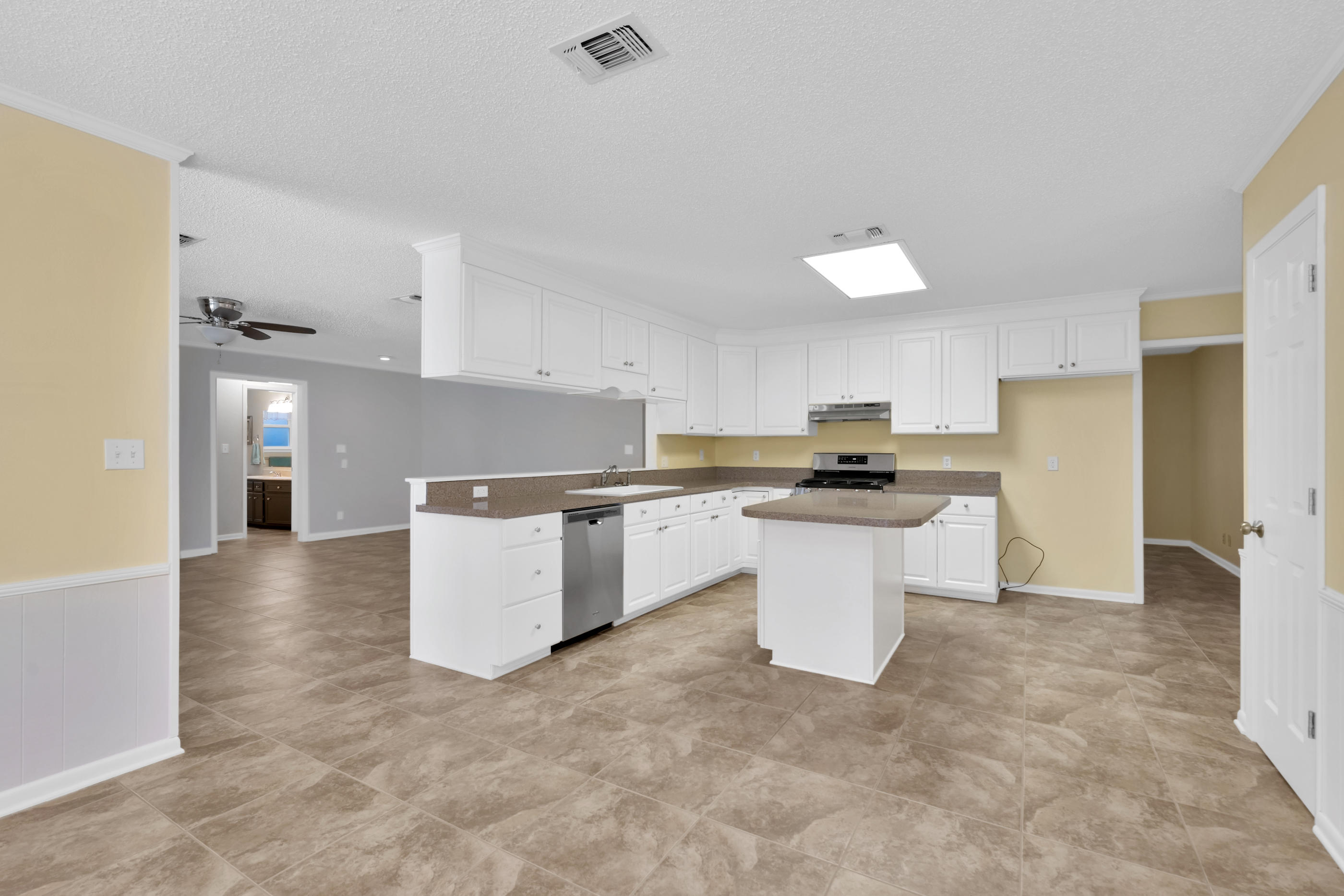 BAHIA VISTA LOT 5 BLK A - Residential