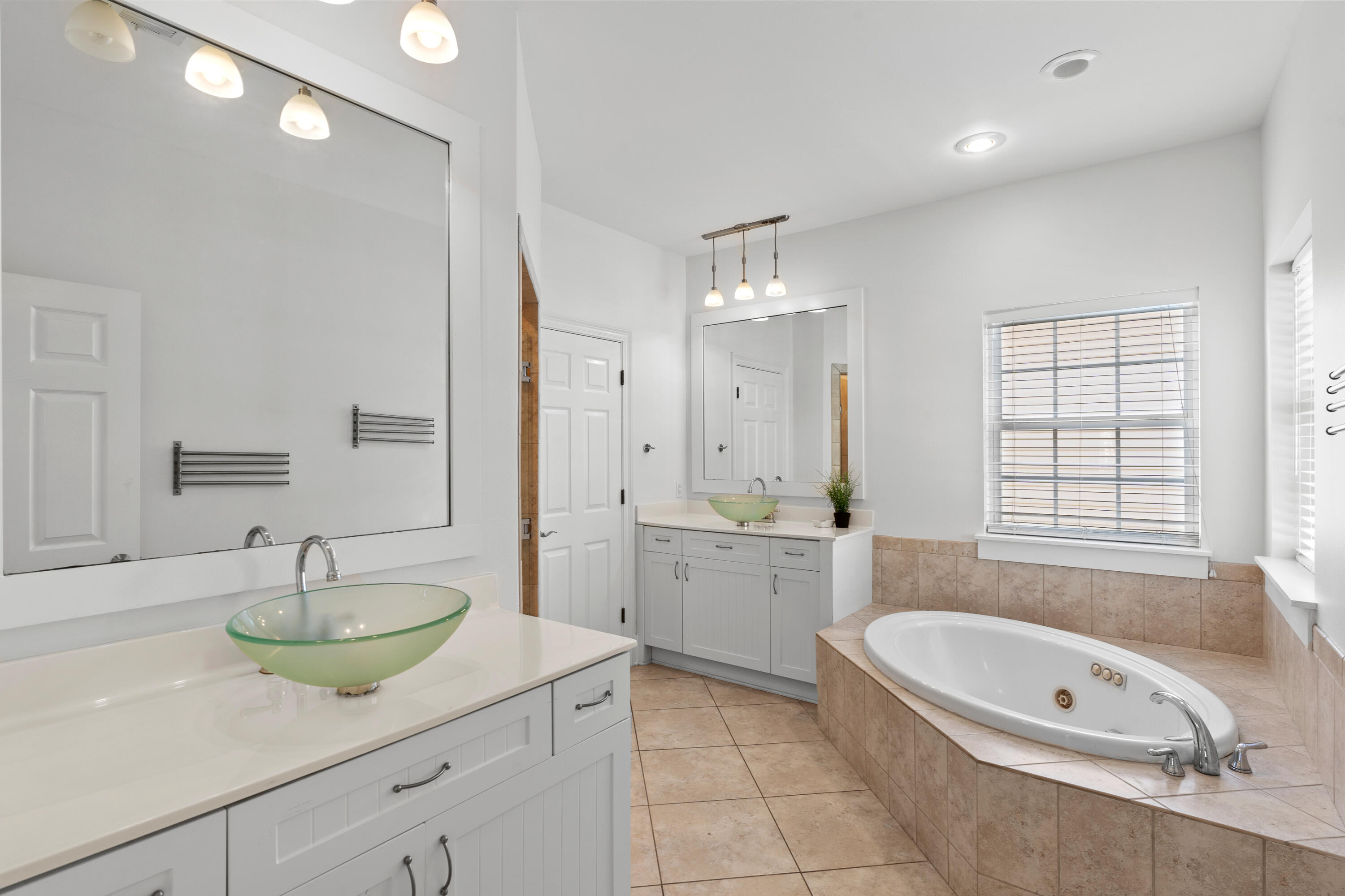 EMERALD WATERS VILLAGE - Residential