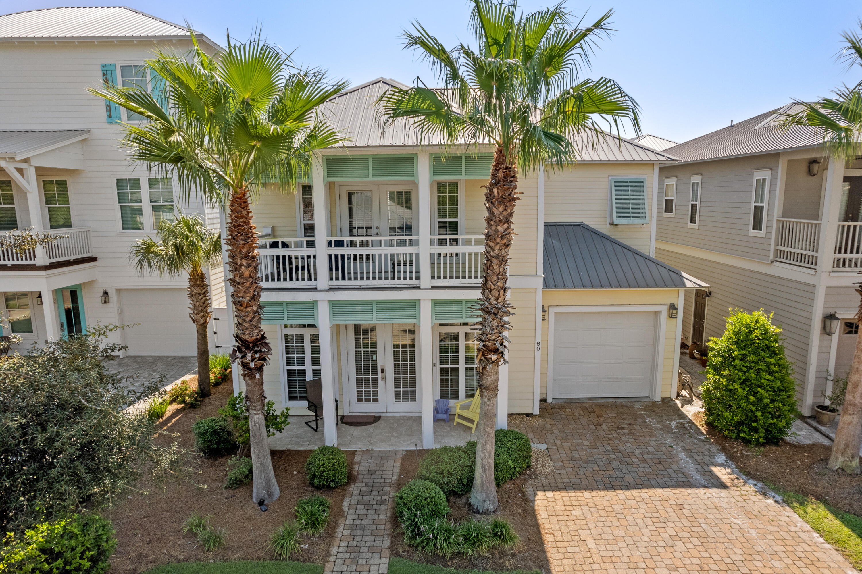EMERALD WATERS VILLAGE - Residential