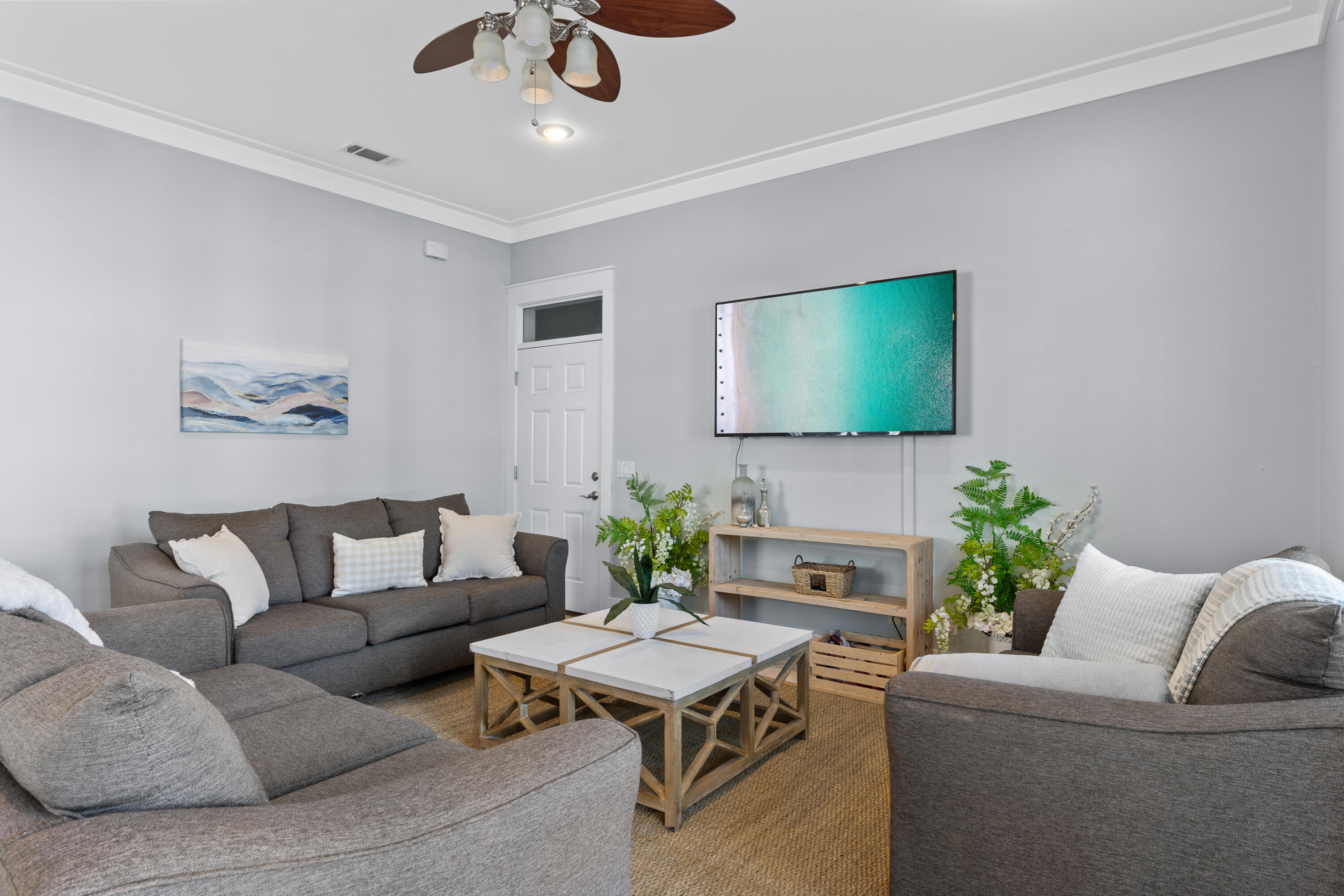 EMERALD WATERS VILLAGE - Residential