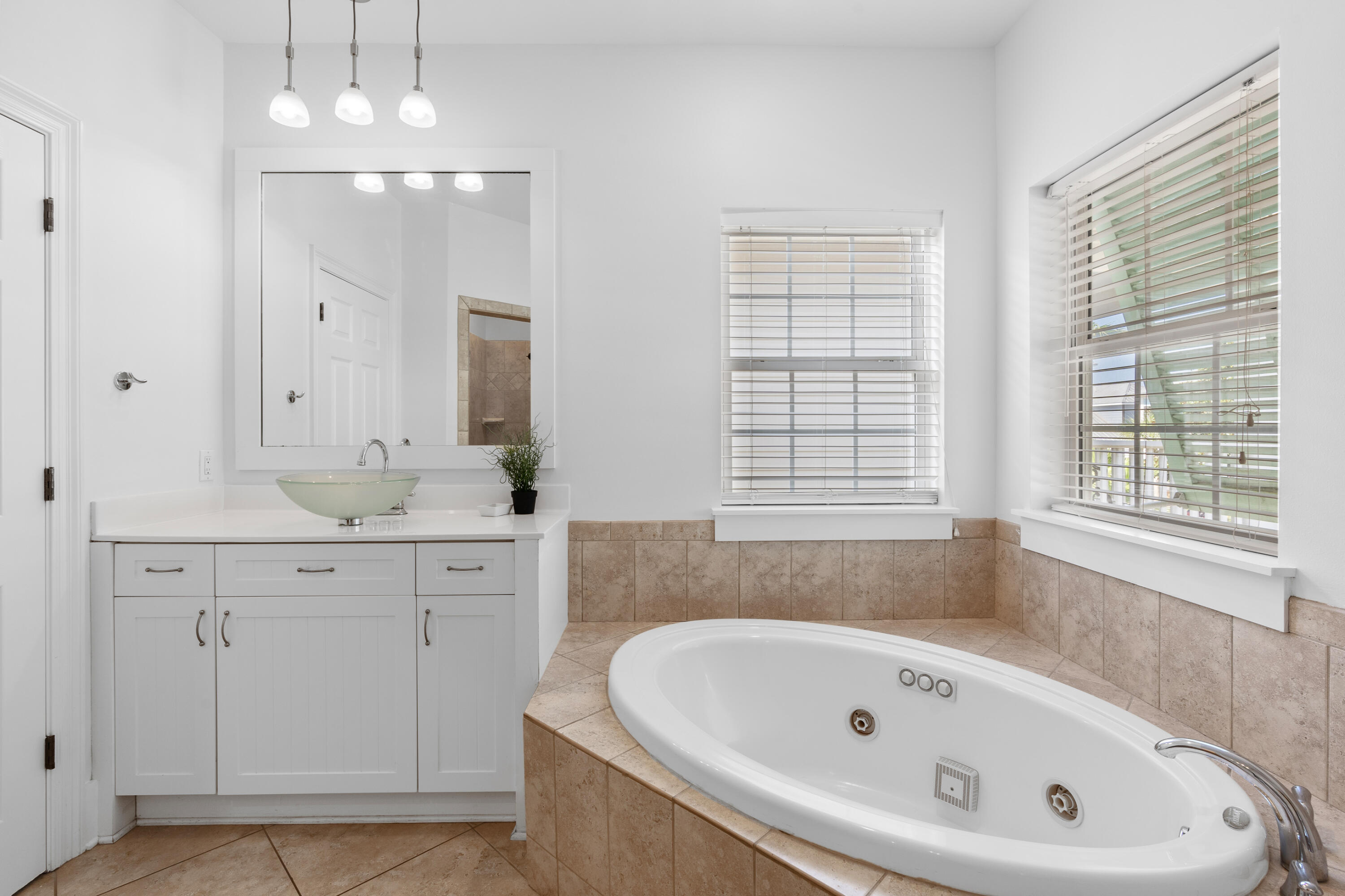 EMERALD WATERS VILLAGE - Residential