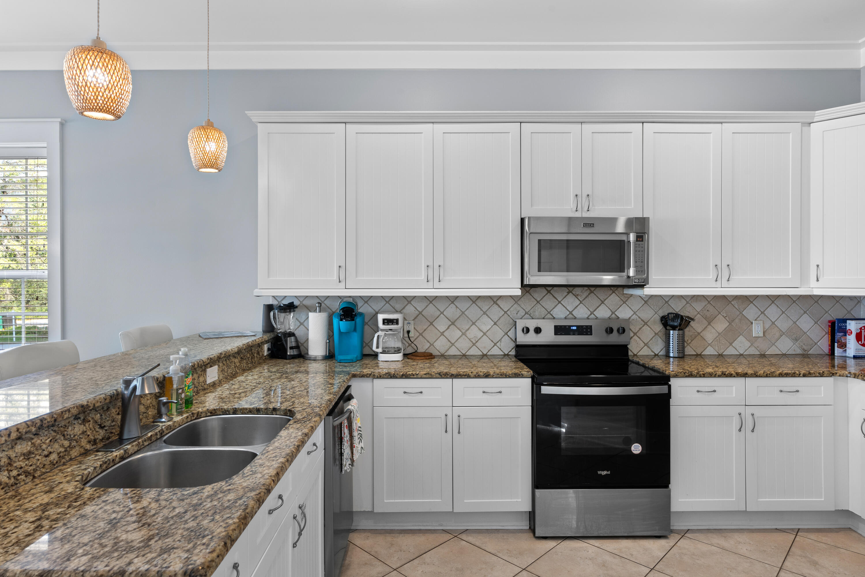EMERALD WATERS VILLAGE - Residential