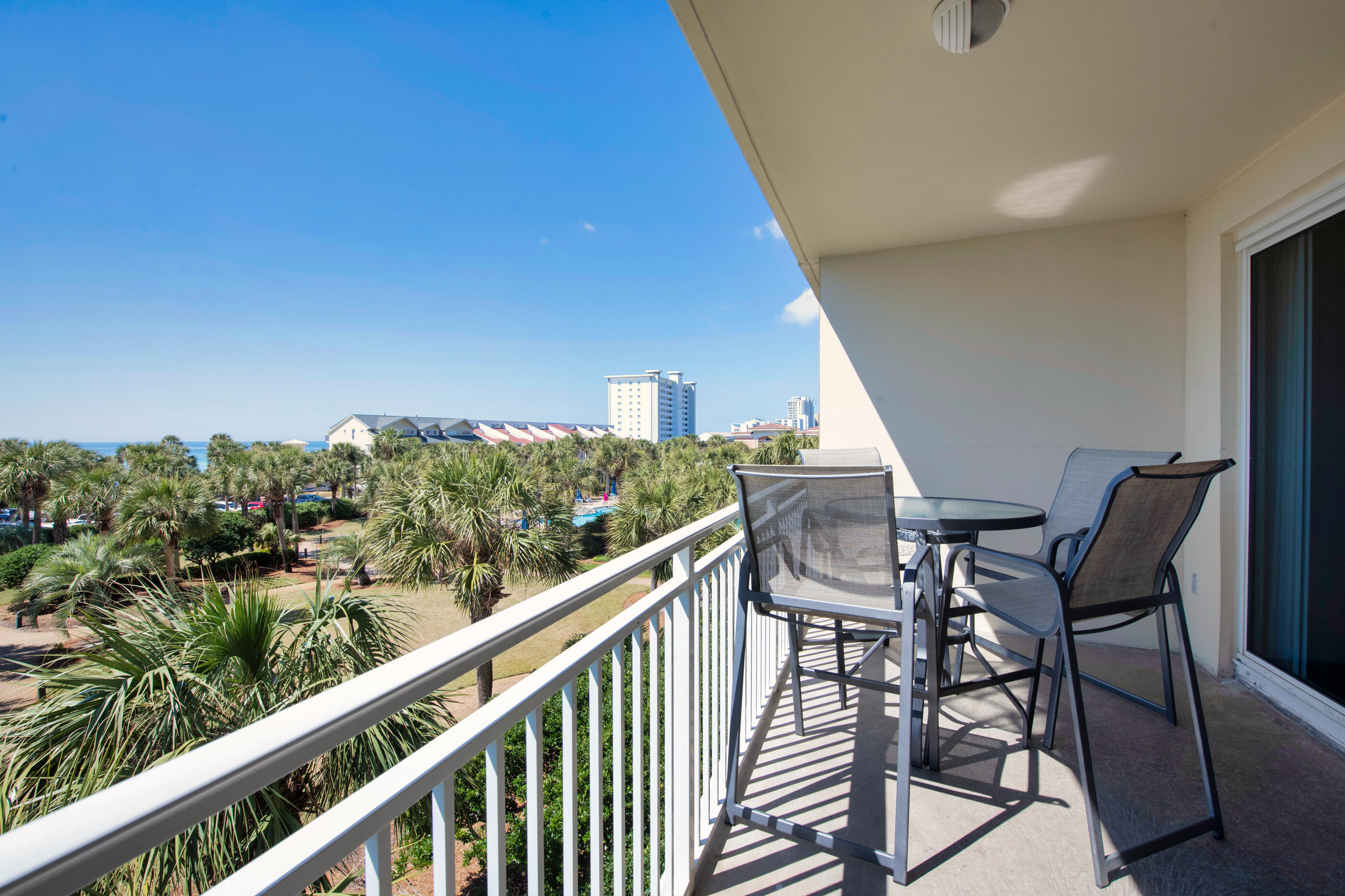 STERLING SHORES - Residential