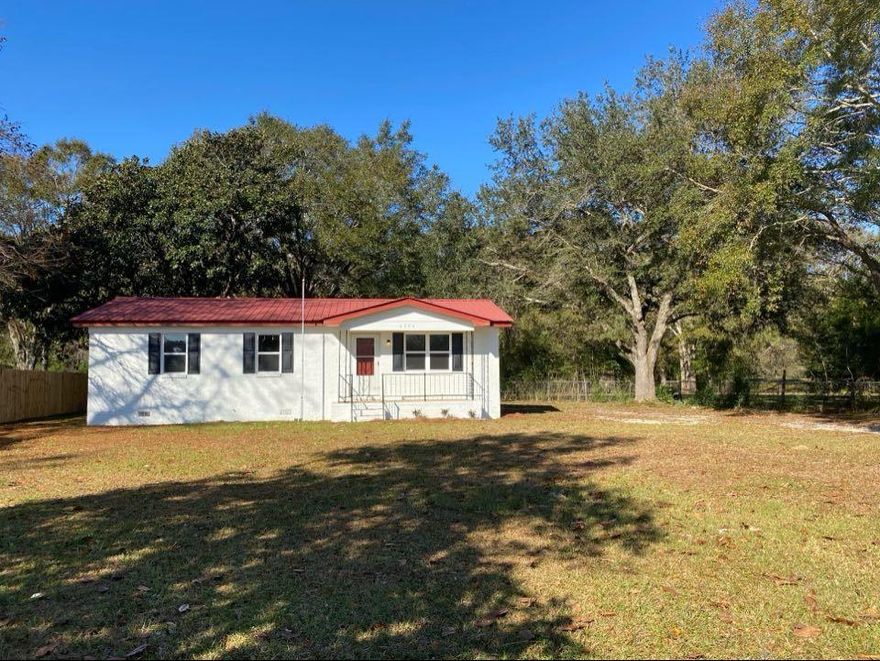 *Motivated Sellers*Don't miss out on this beautiful, newly remodeled home in the country!