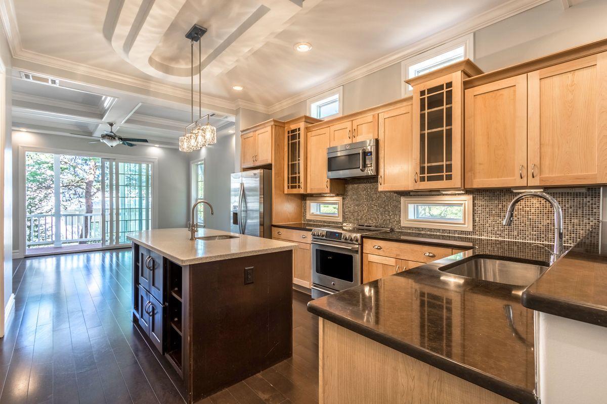 Dune Top Manor - Residential