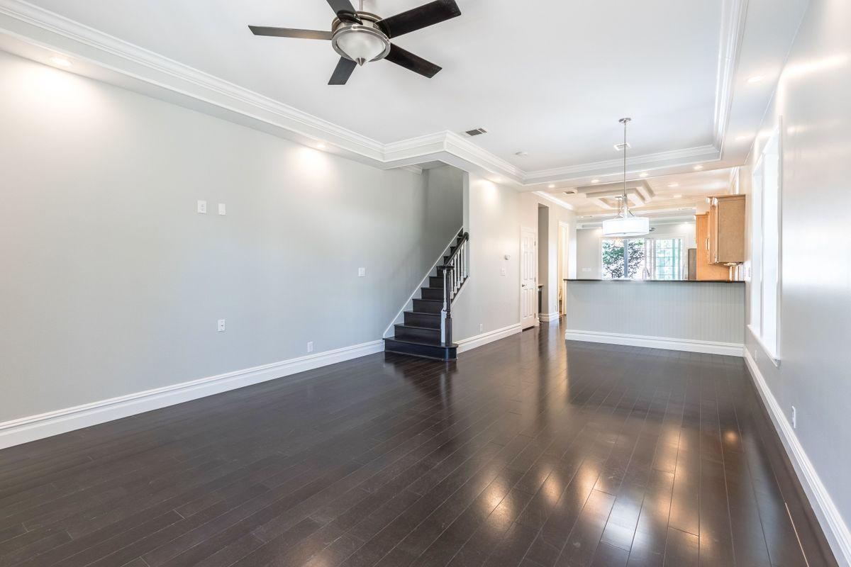 Dune Top Manor - Residential