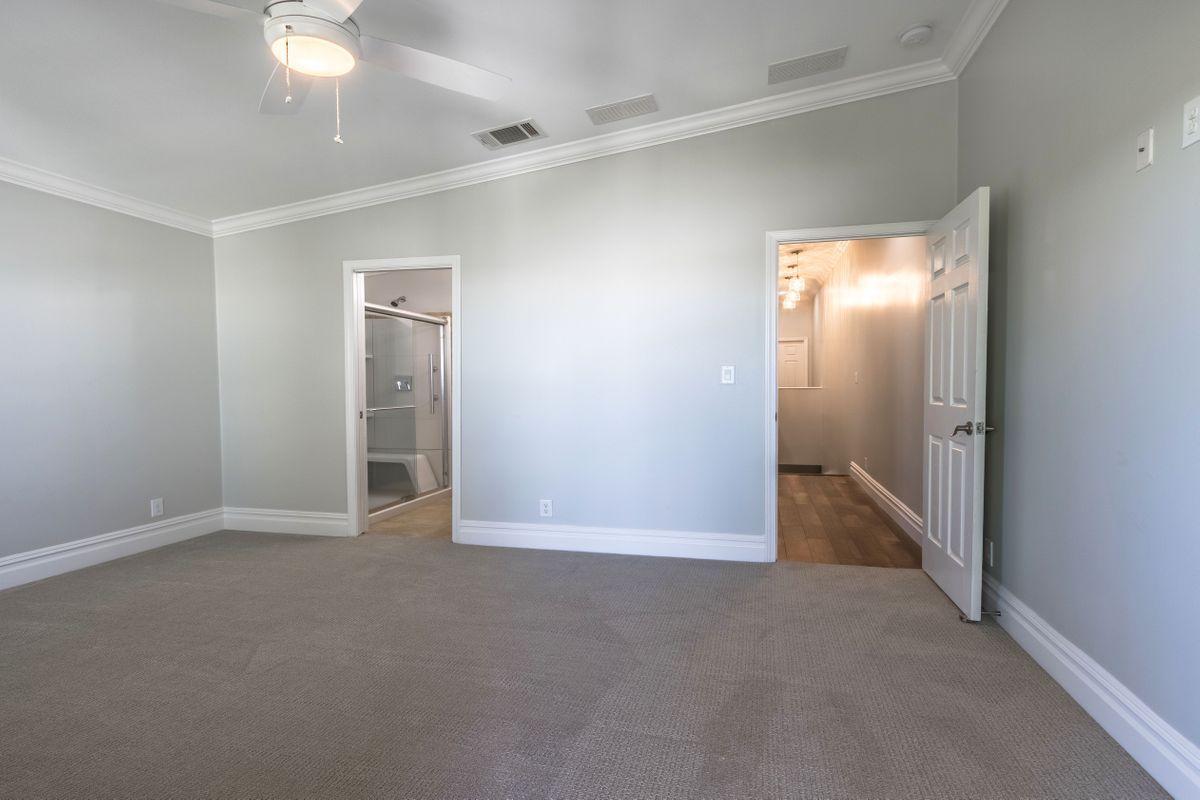 Dune Top Manor - Residential