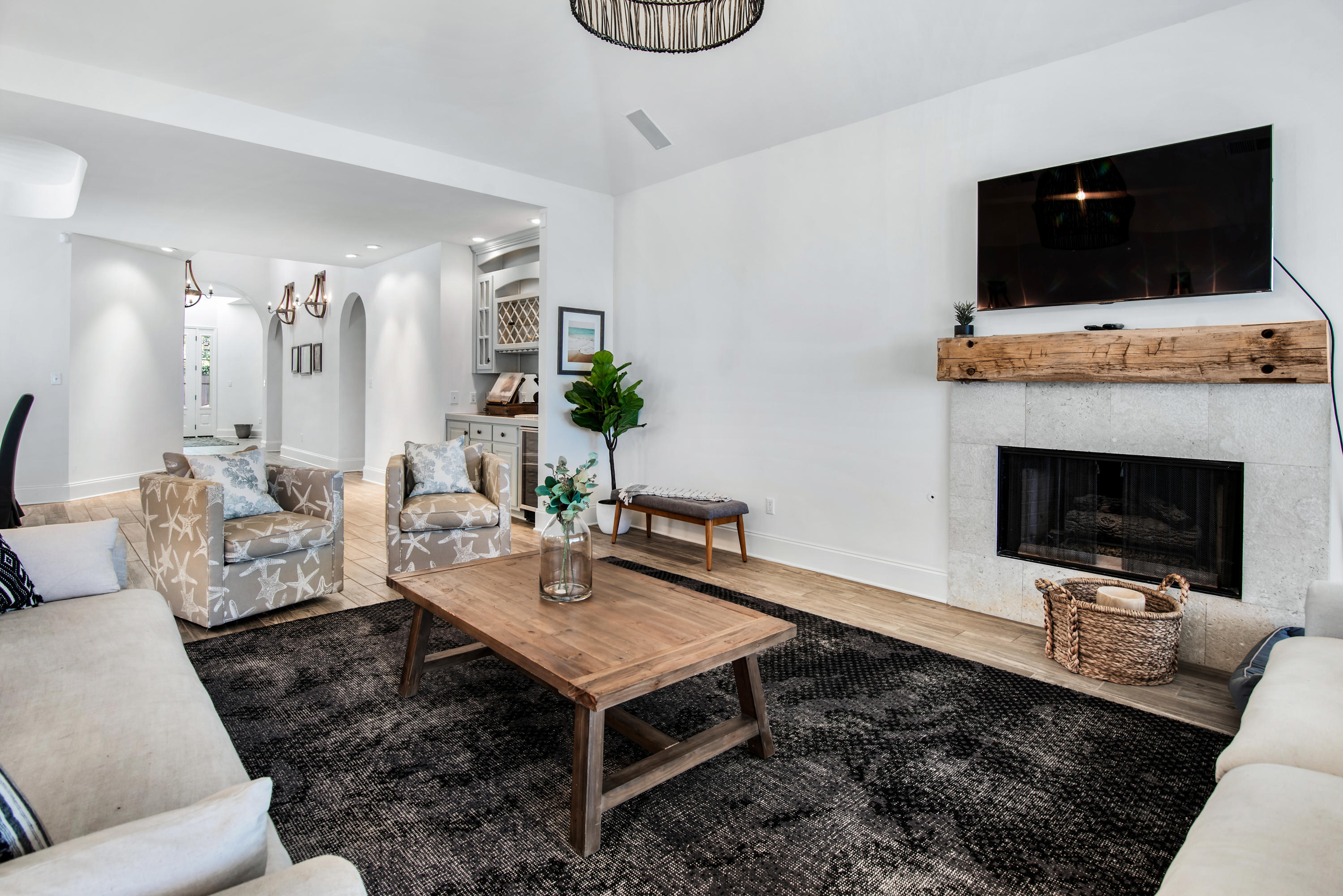 BURNT PINE - Residential