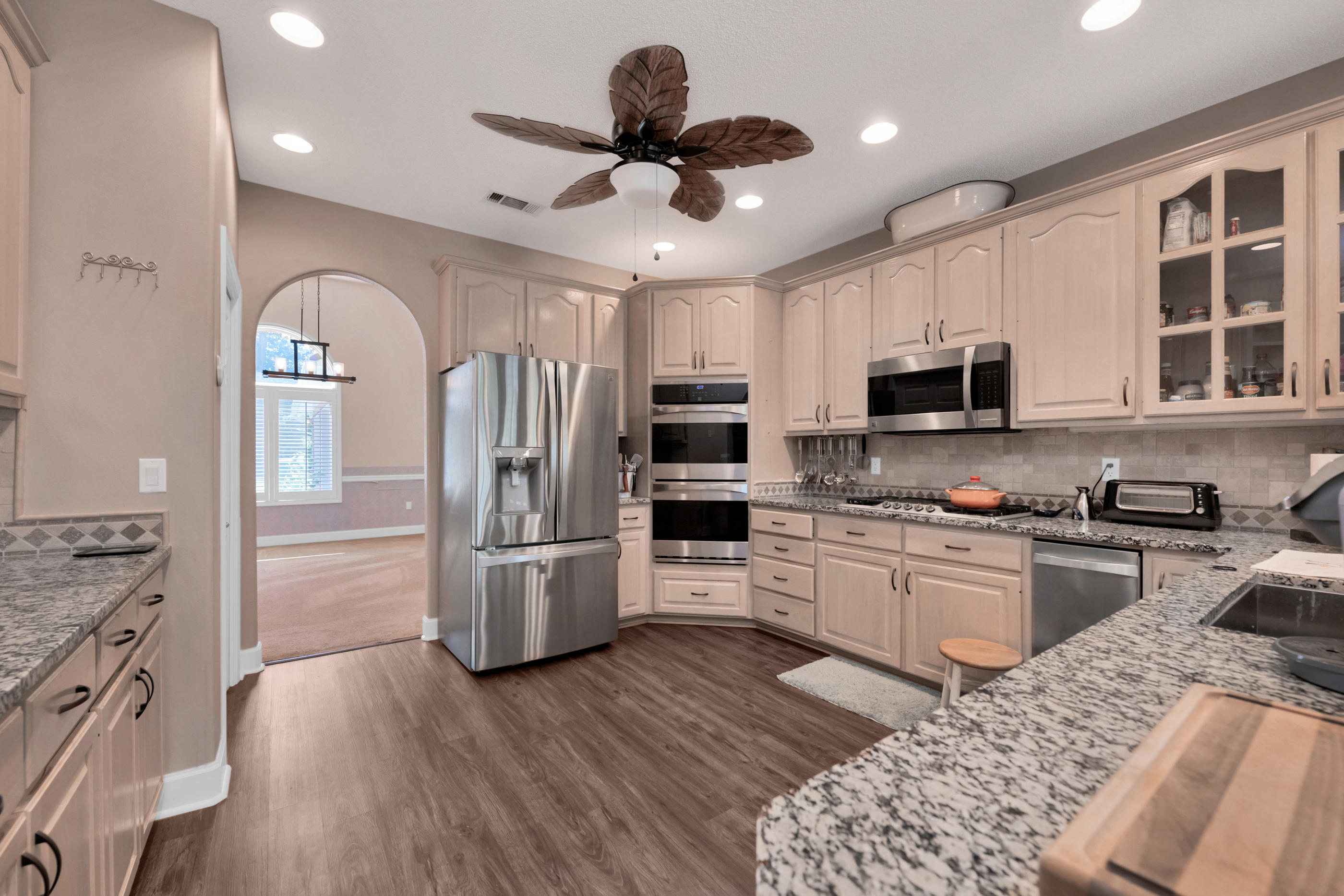 DANA POINTE - Residential