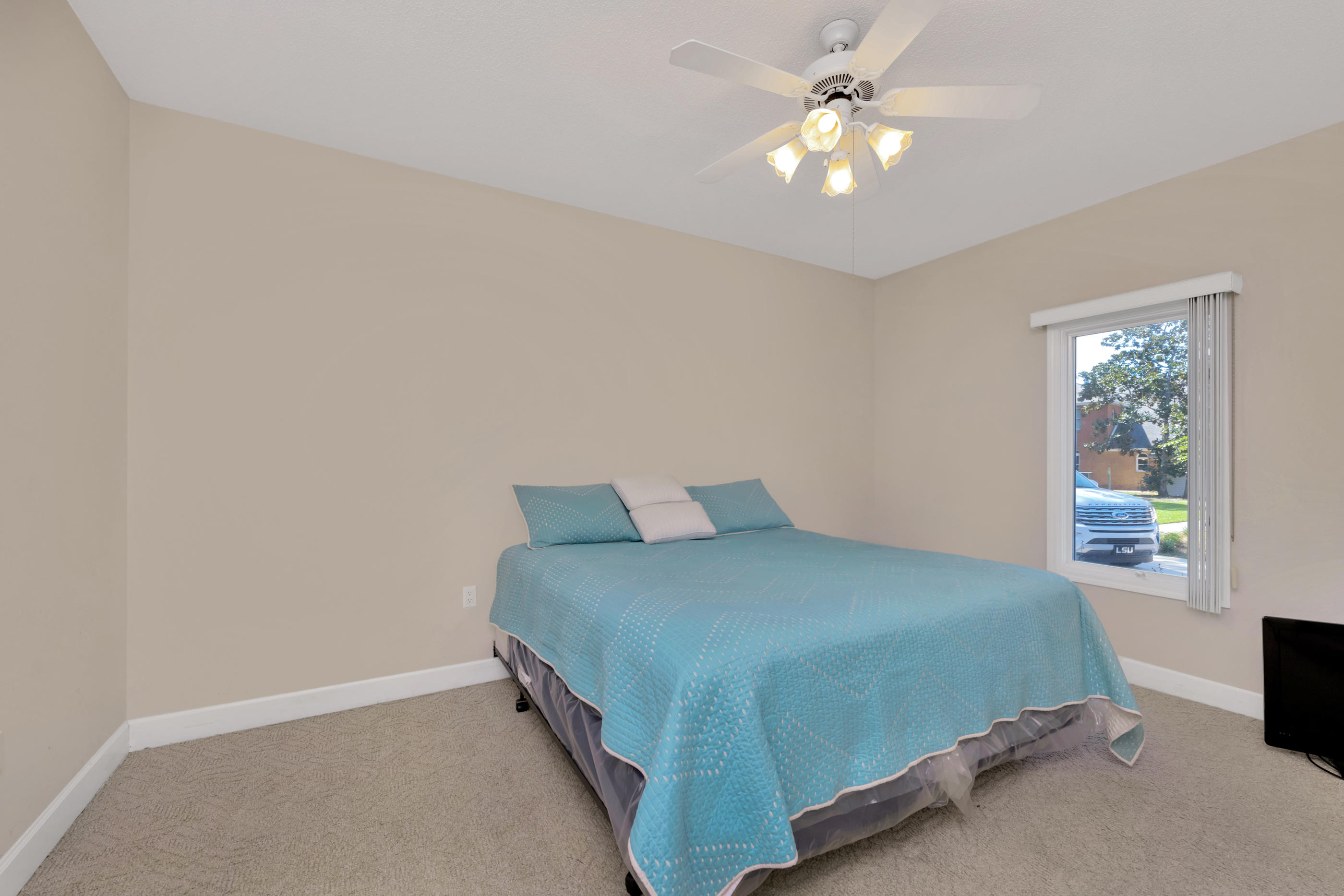 DANA POINTE - Residential