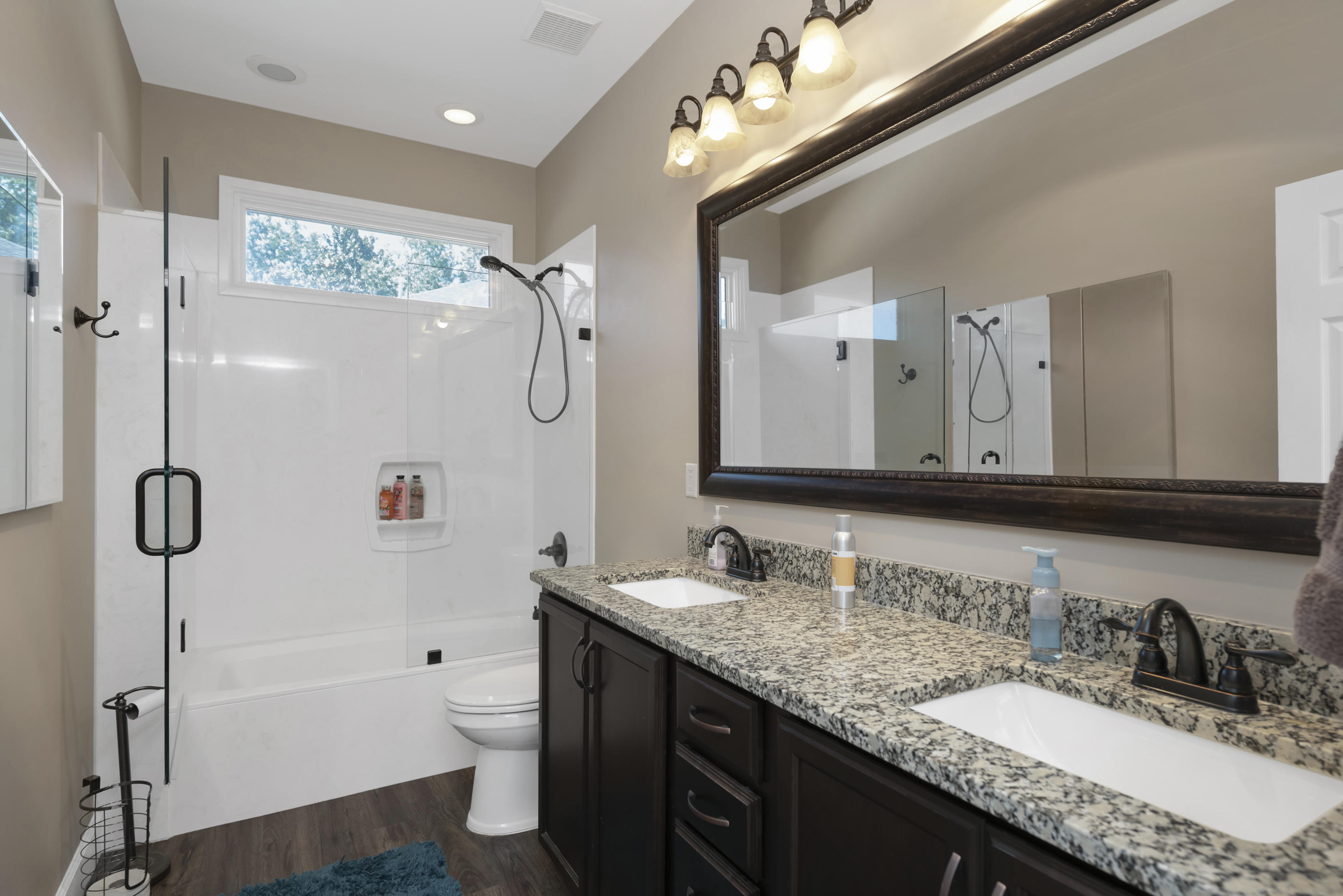 DANA POINTE - Residential