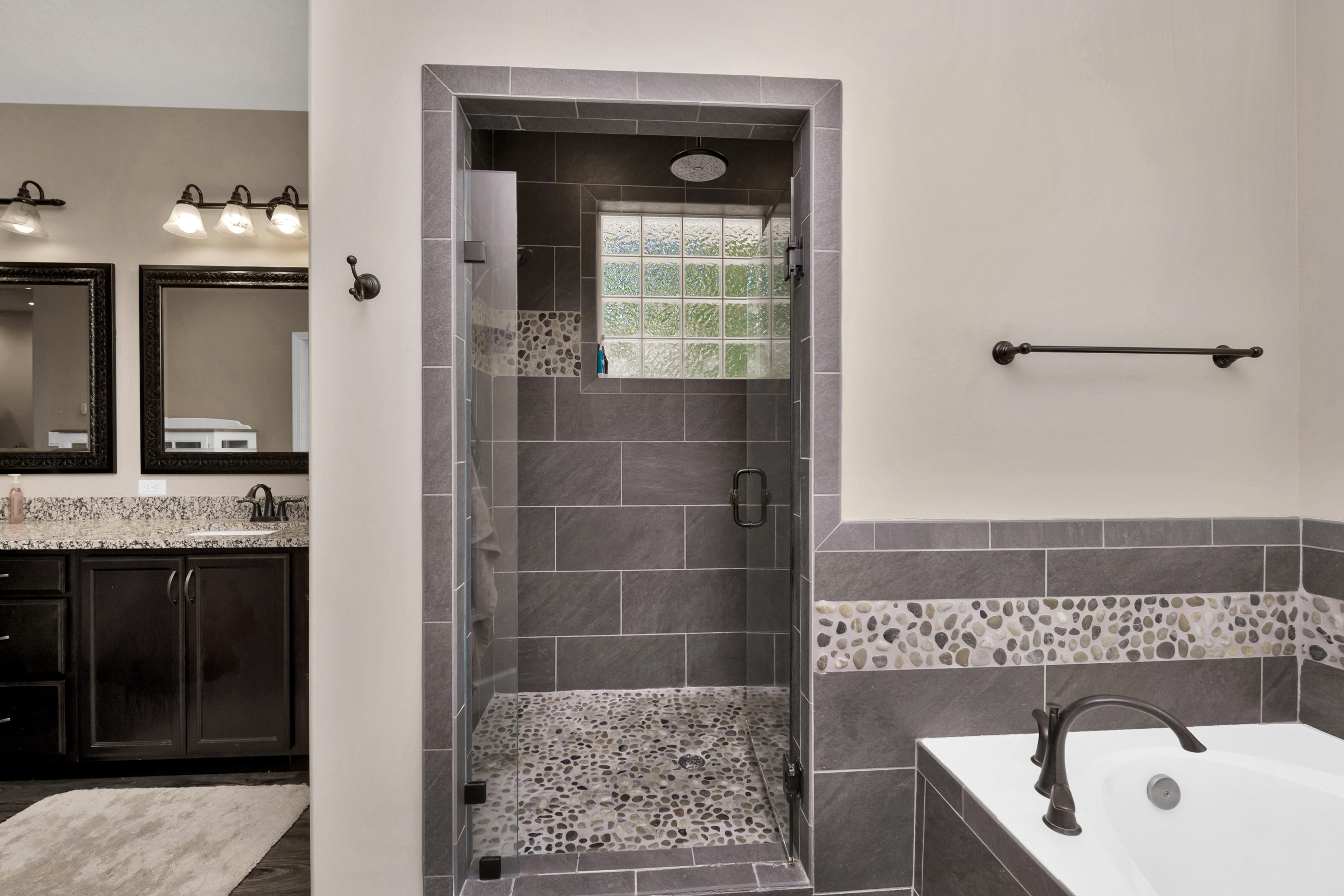 DANA POINTE - Residential