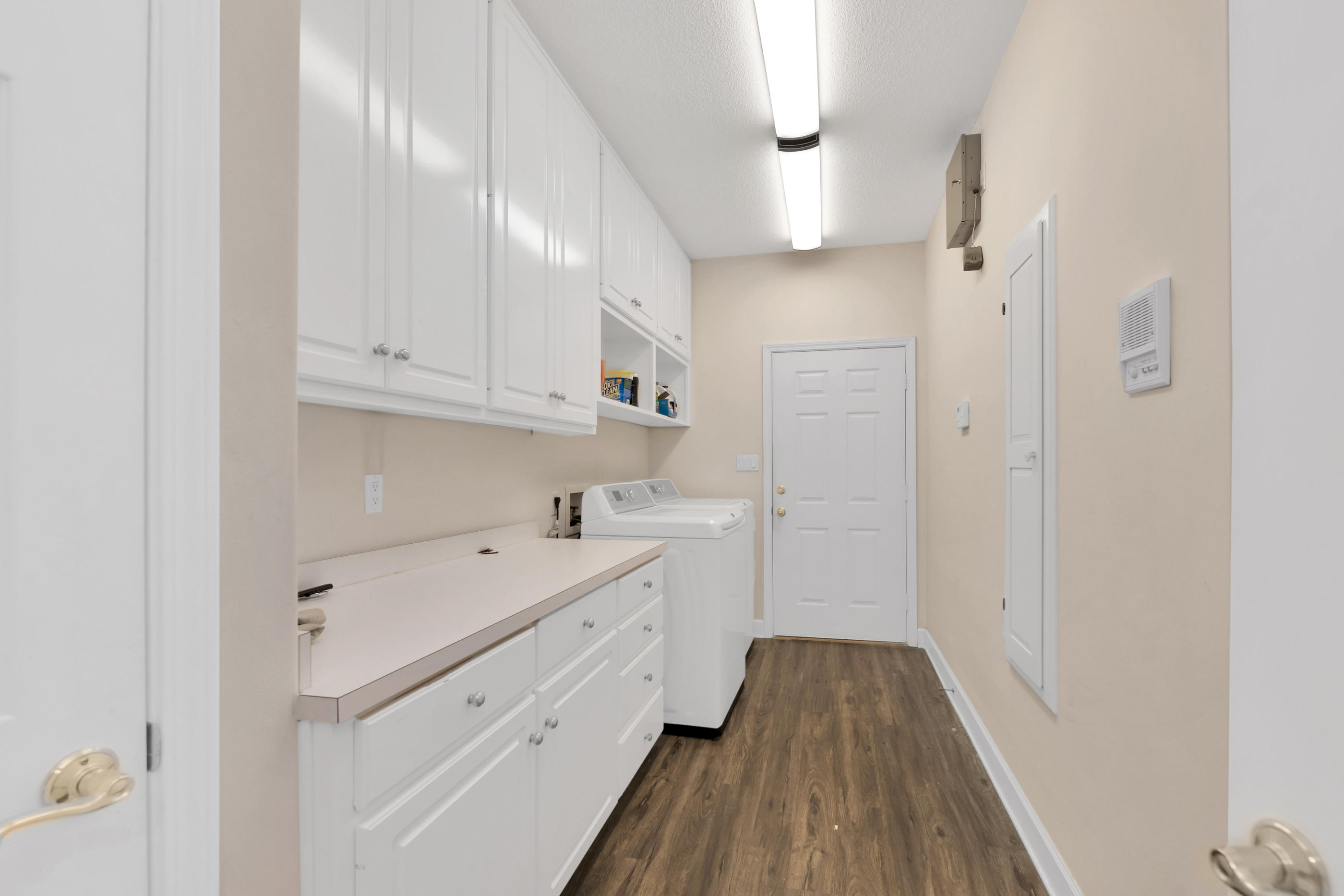 DANA POINTE - Residential