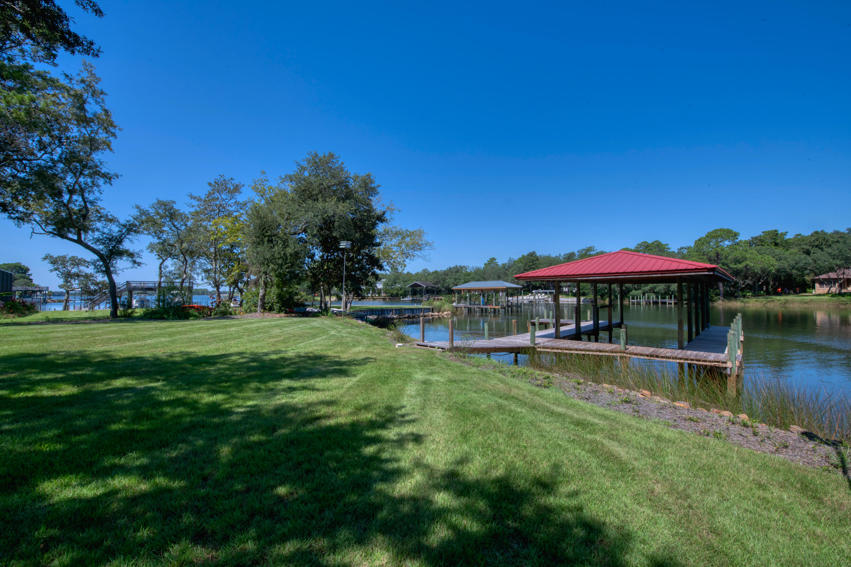 DANA POINTE - Residential