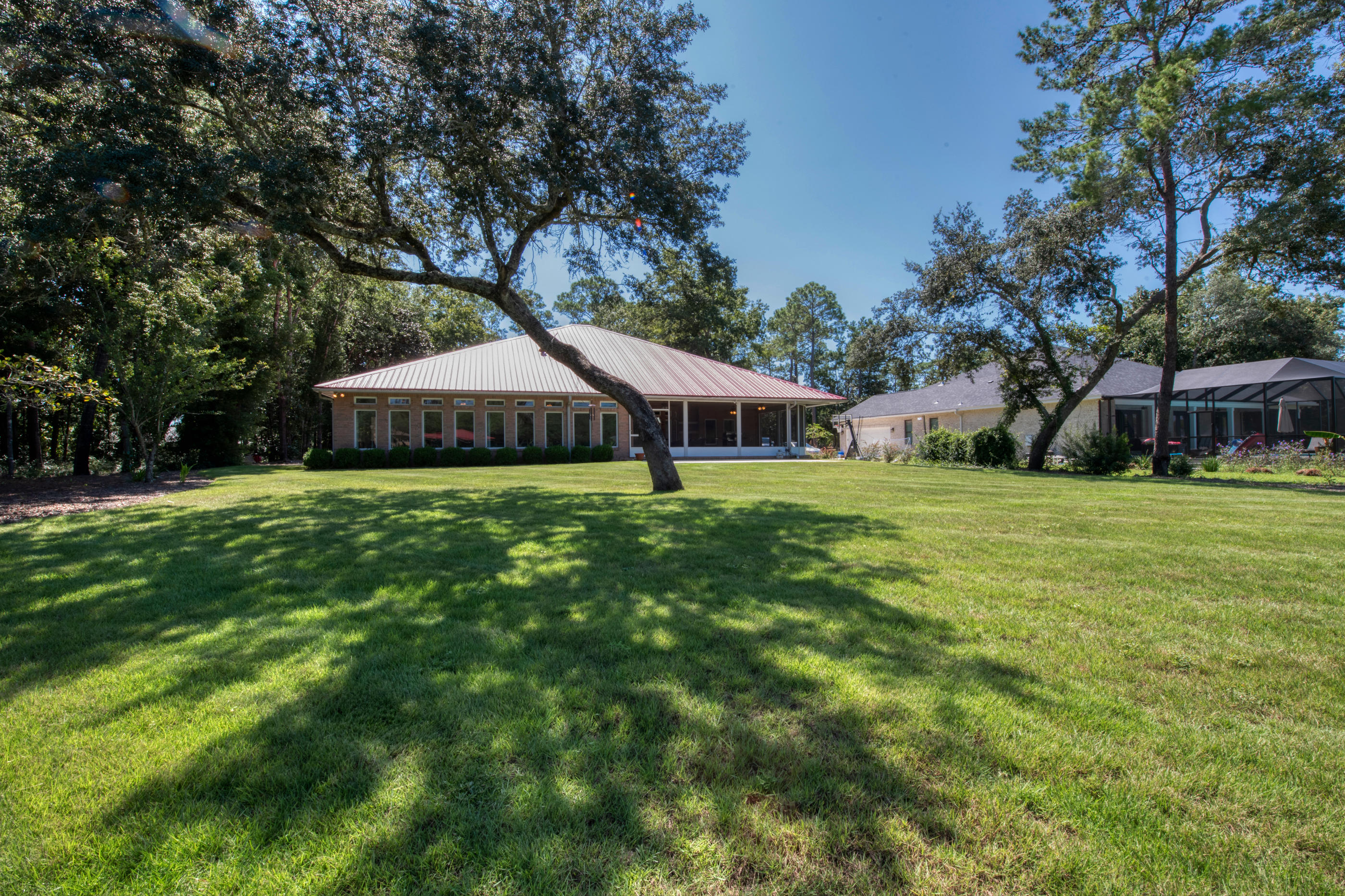 DANA POINTE - Residential