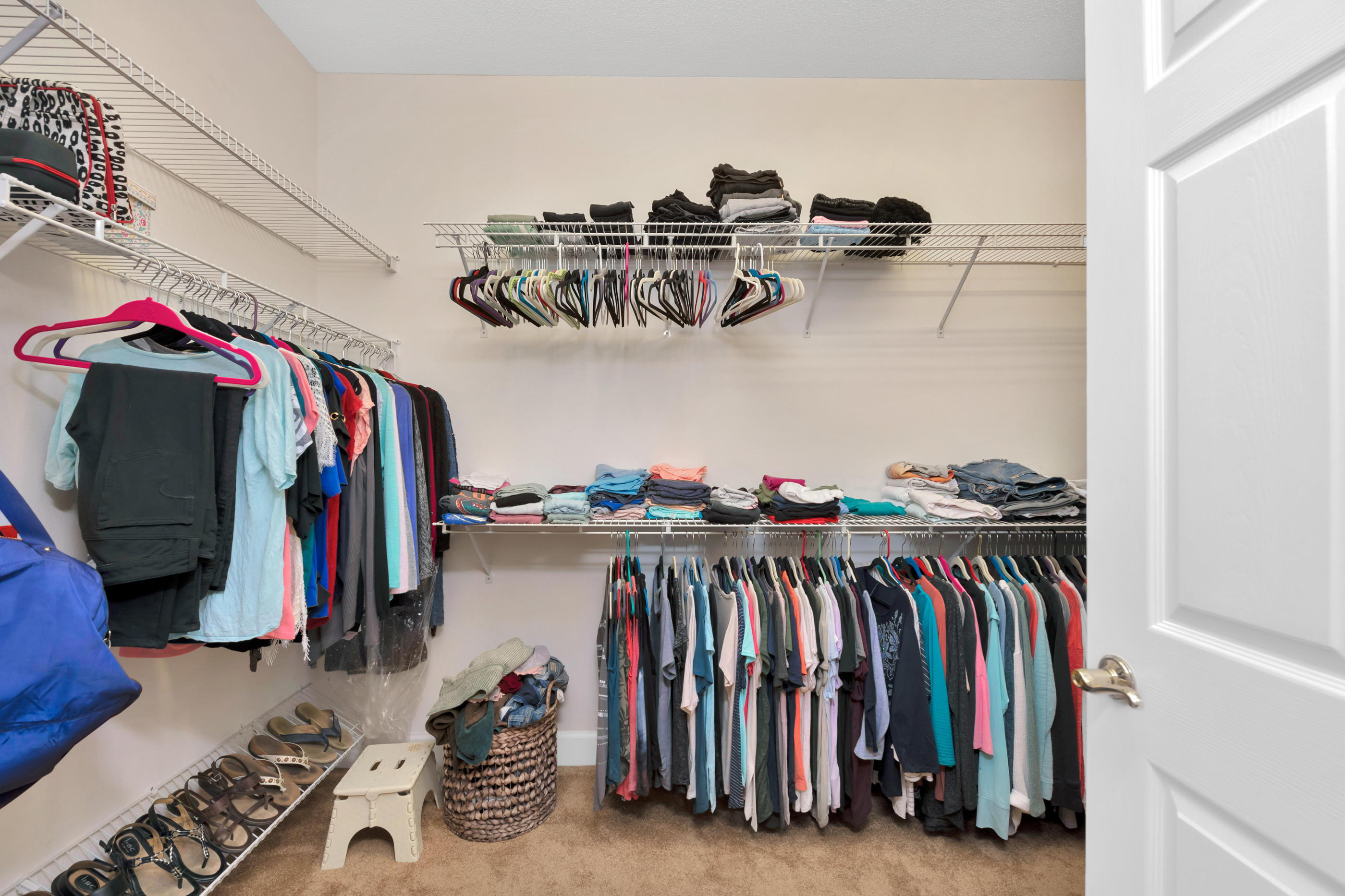 DANA POINTE - Residential