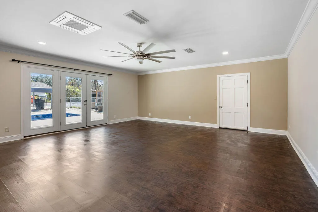 Niceville, Florida 32578, United States, 3 Bedrooms Bedrooms, ,2 BathroomsBathrooms,Residential,Pending,90951