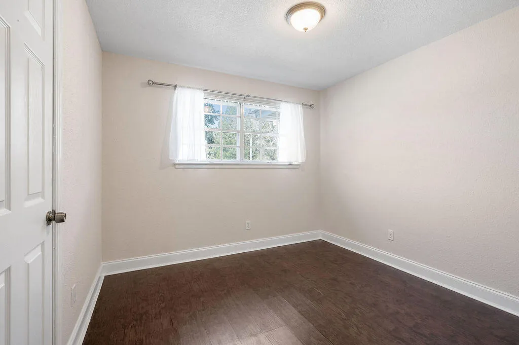 Niceville, Florida 32578, United States, 3 Bedrooms Bedrooms, ,2 BathroomsBathrooms,Residential,Pending,90951