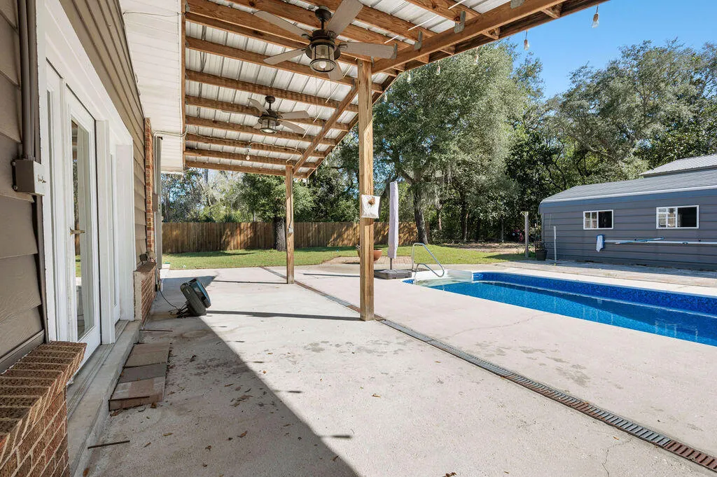 Niceville, Florida 32578, United States, 3 Bedrooms Bedrooms, ,2 BathroomsBathrooms,Residential,Pending,90951