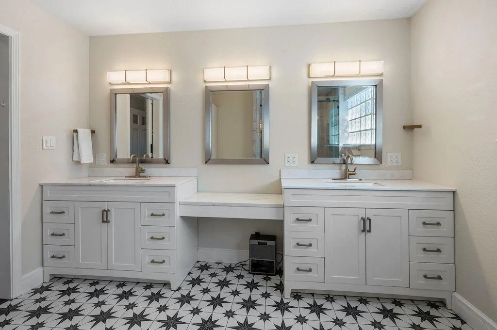 Niceville, Florida 32578, United States, 3 Bedrooms Bedrooms, ,2 BathroomsBathrooms,Residential,Pending,90951