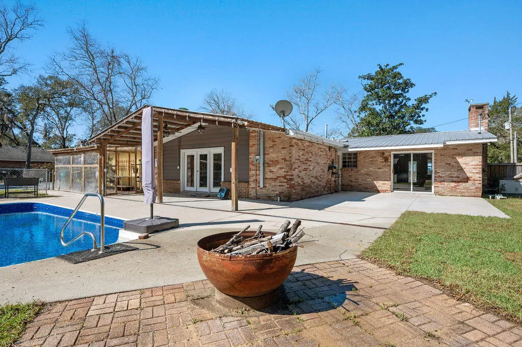 Niceville, Florida 32578, United States, 3 Bedrooms Bedrooms, ,2 BathroomsBathrooms,Residential,Pending,90951