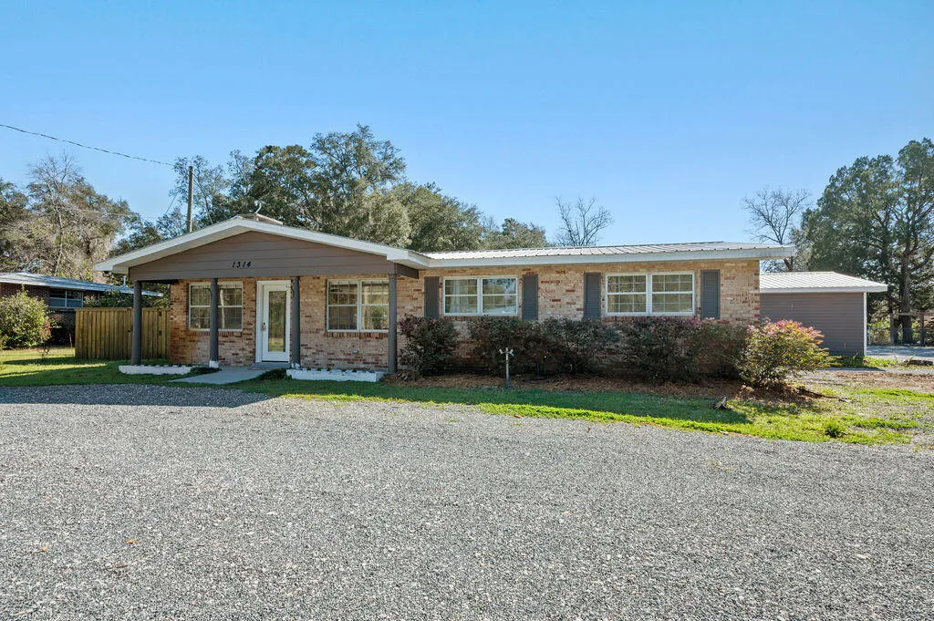 Niceville, Florida 32578, United States, 3 Bedrooms Bedrooms, ,2 BathroomsBathrooms,Residential,Pending,90951