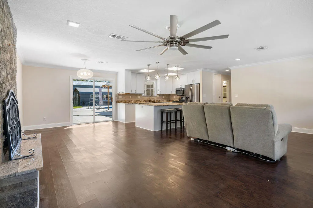 Niceville, Florida 32578, United States, 3 Bedrooms Bedrooms, ,2 BathroomsBathrooms,Residential,Pending,90951