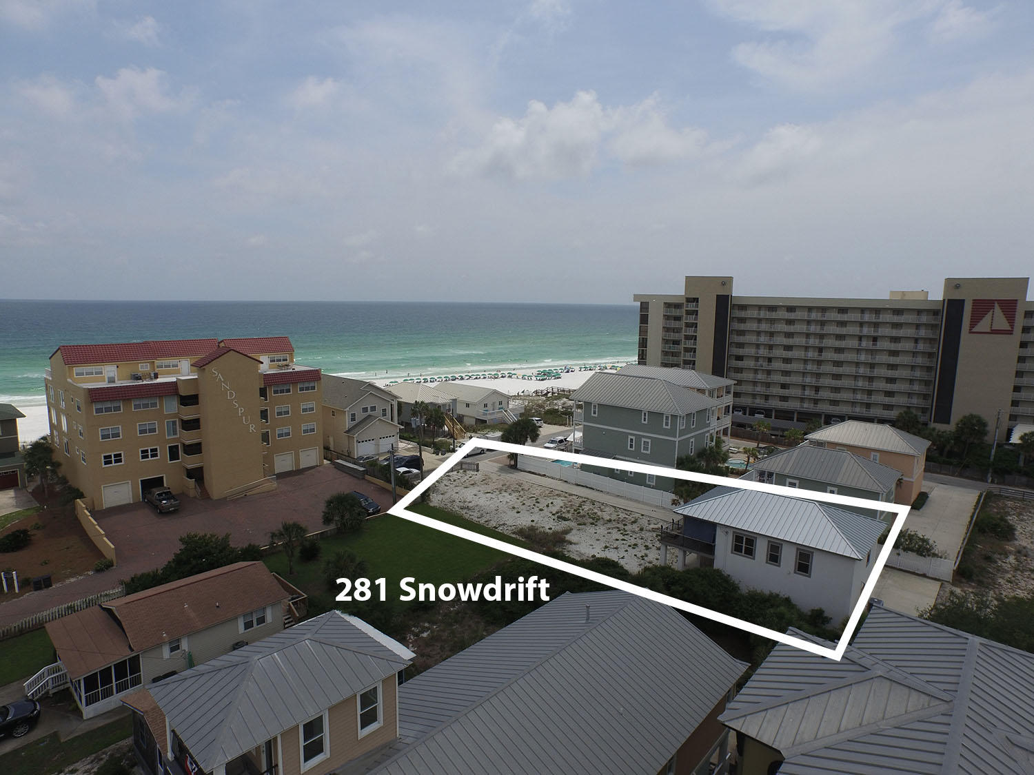 SNOWDRIFT BEACH - Land