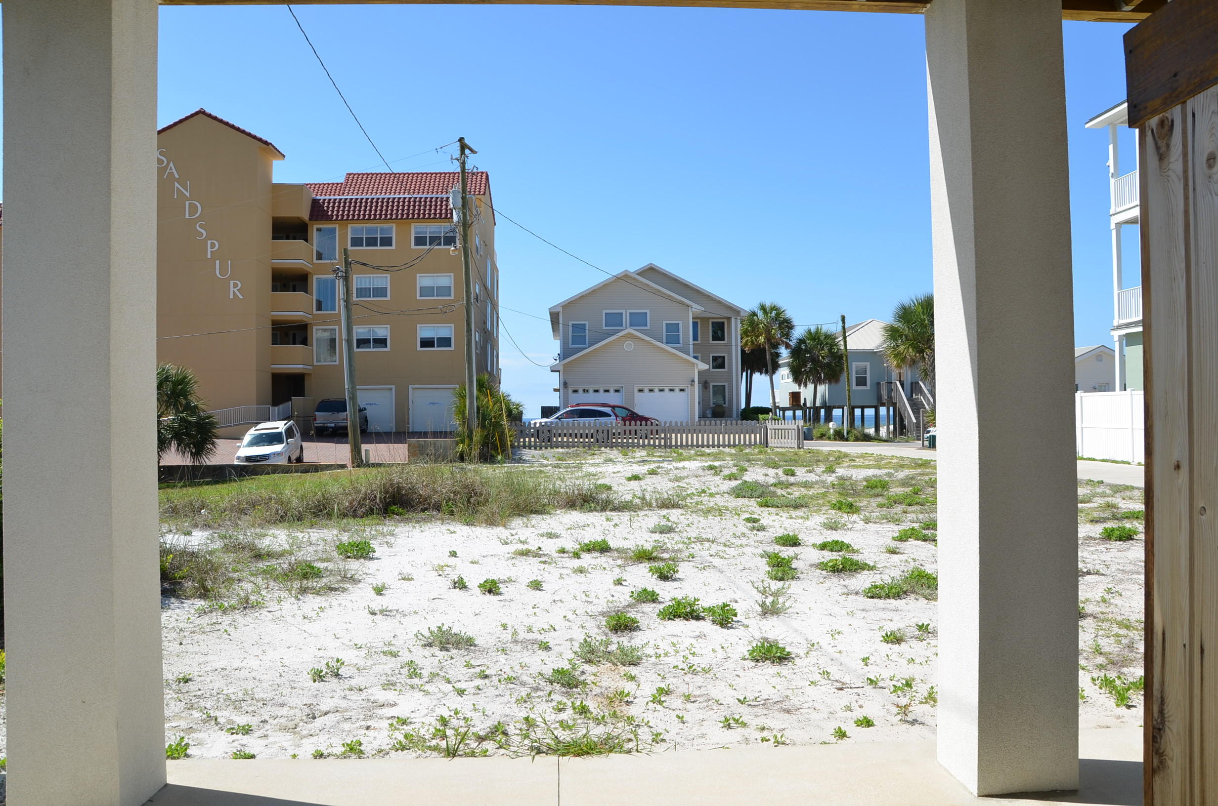 SNOWDRIFT BEACH - Land
