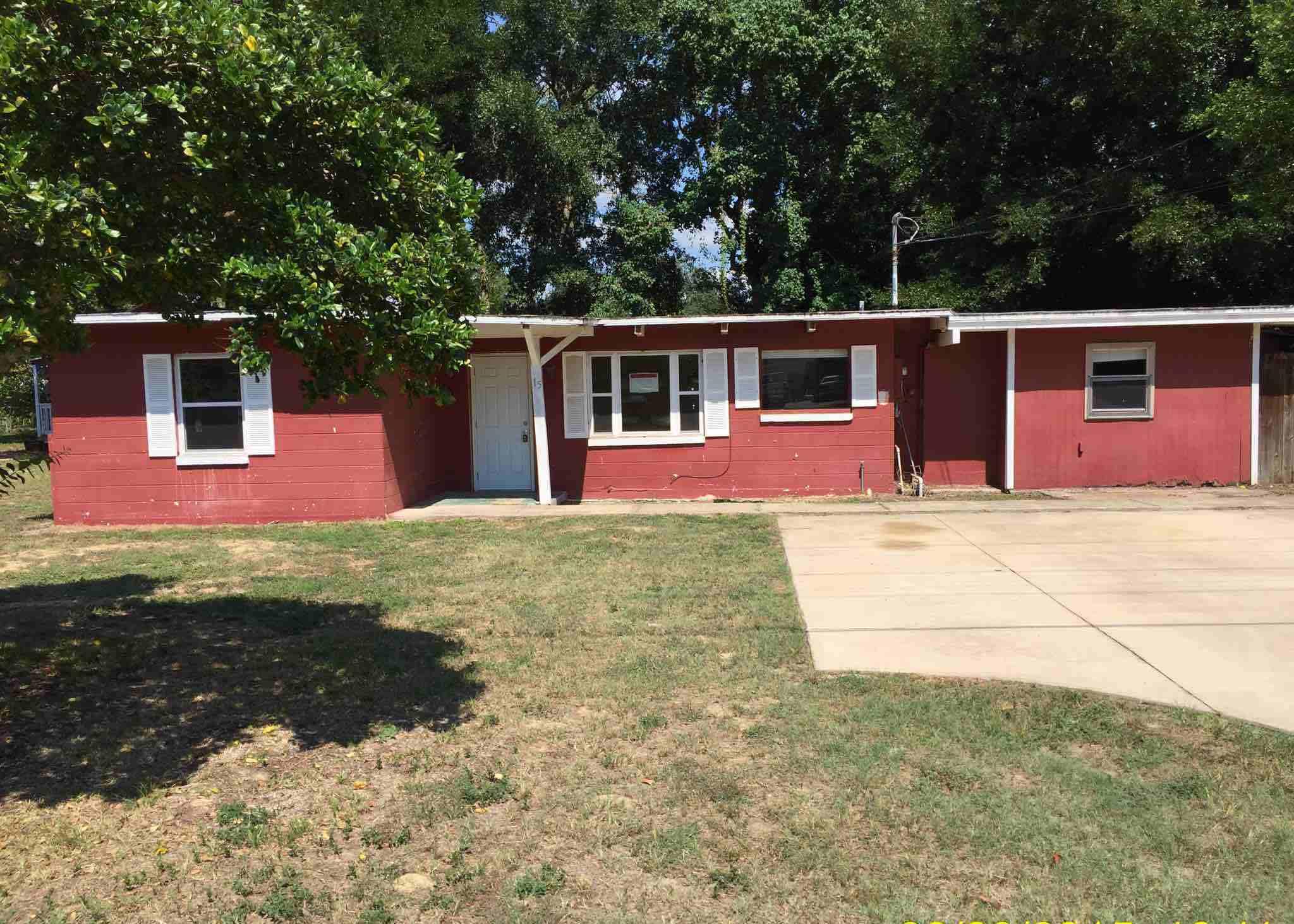 REO ~ Awesome Opportunity...! This older 2 Bd / 1 Ba block home offers lots of potential for the handy man looking to earn sweat equity. Don't miss out!