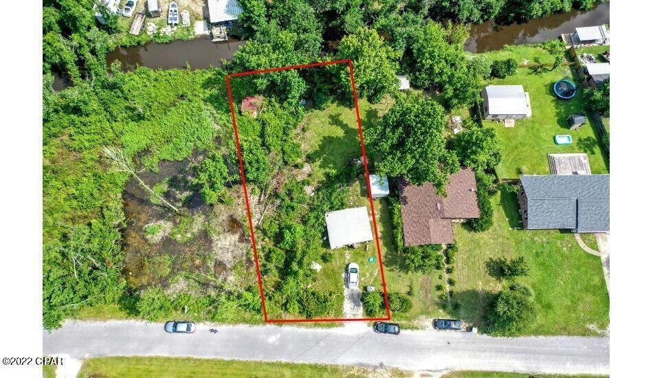 Creek Front! Zinnia Street in Bayou George, Dry Banch Creek, building lot measures 75x157, the creek feeds to Deerpoint Lake, accessible by flats / bass boat! Low house inventory, time to build what you want on your own lot. No HOA, peaceful and quiet paved street, Come visit today!
