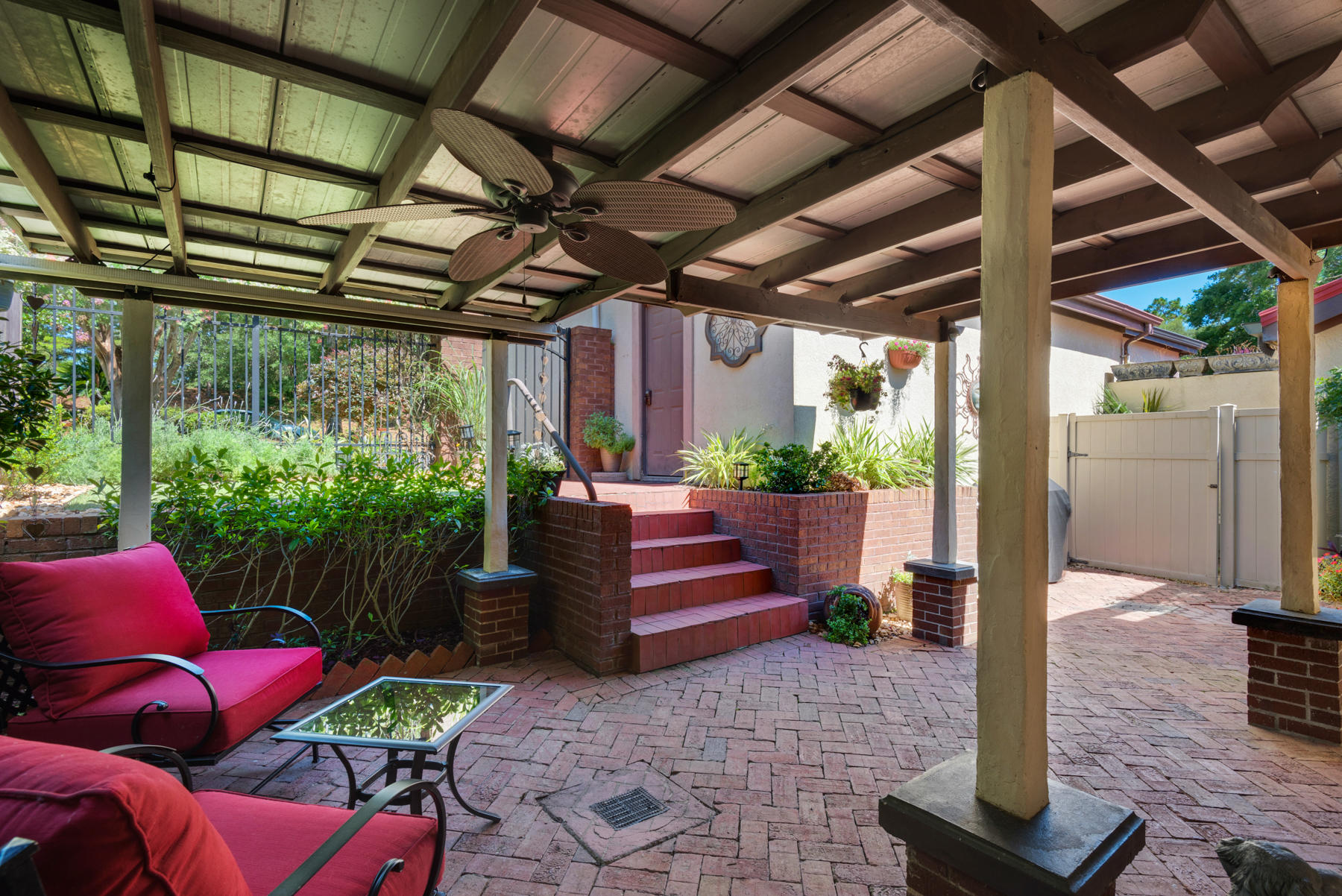 LAKE WAY VILLAS 1 - Residential