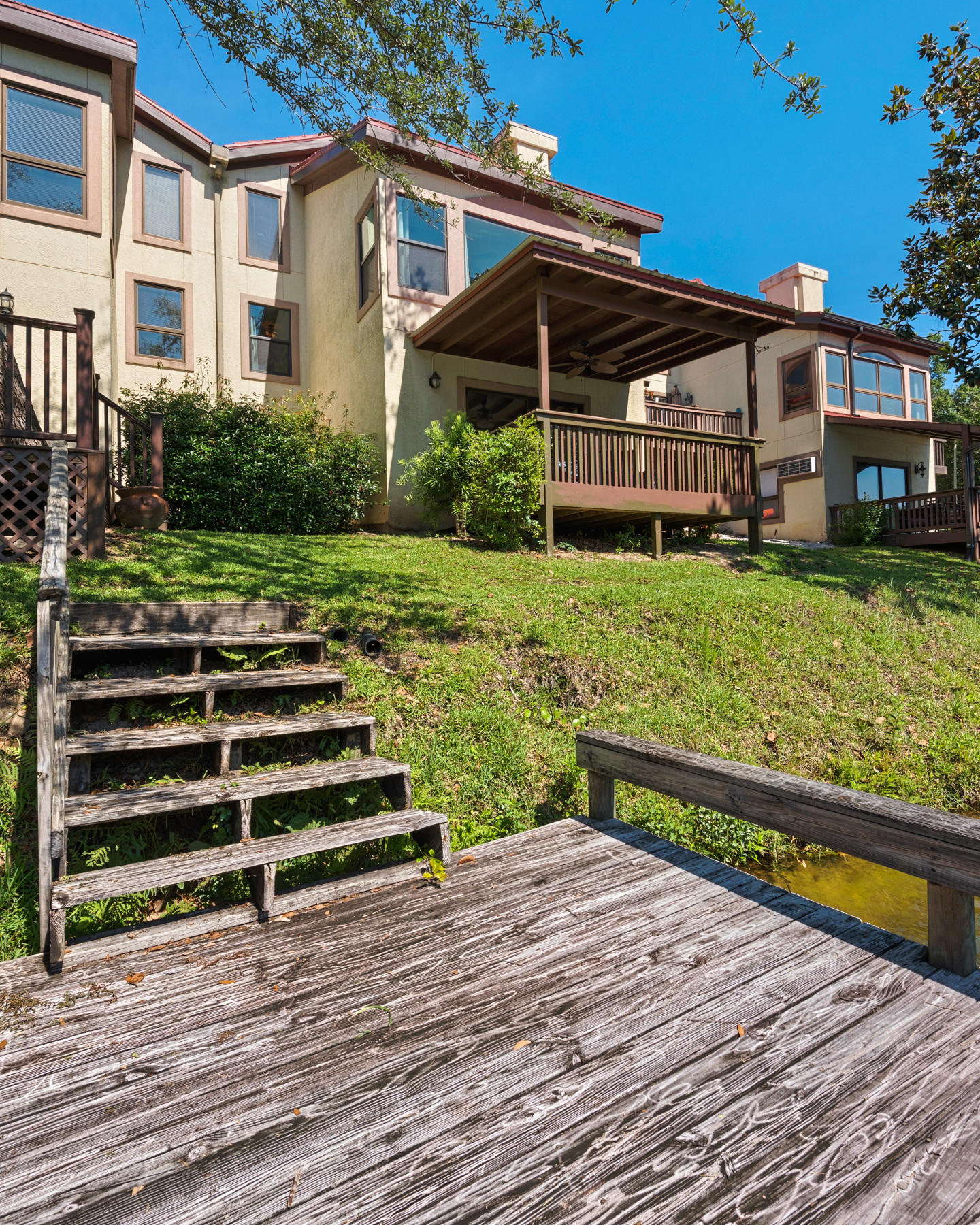 LAKE WAY VILLAS 1 - Residential