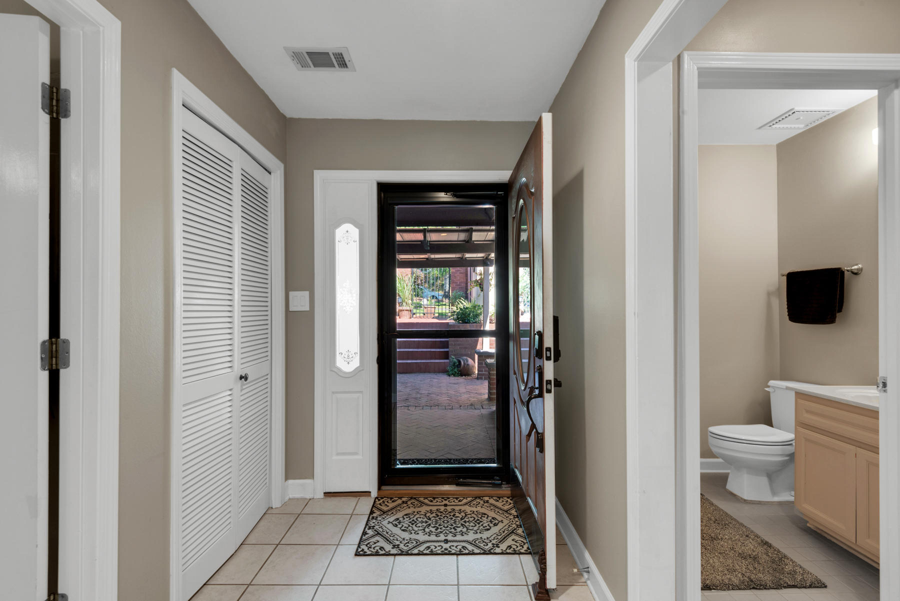 LAKE WAY VILLAS 1 - Residential