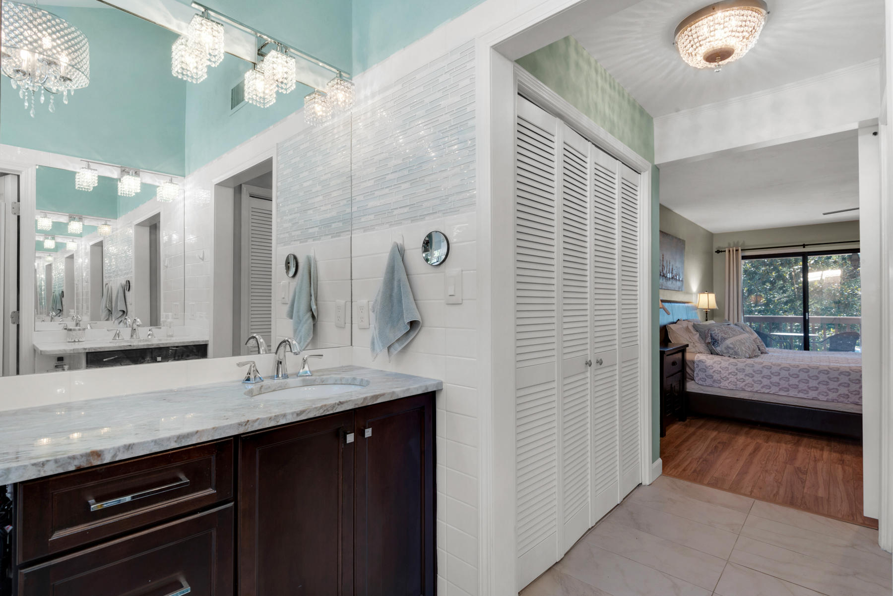 LAKE WAY VILLAS 1 - Residential