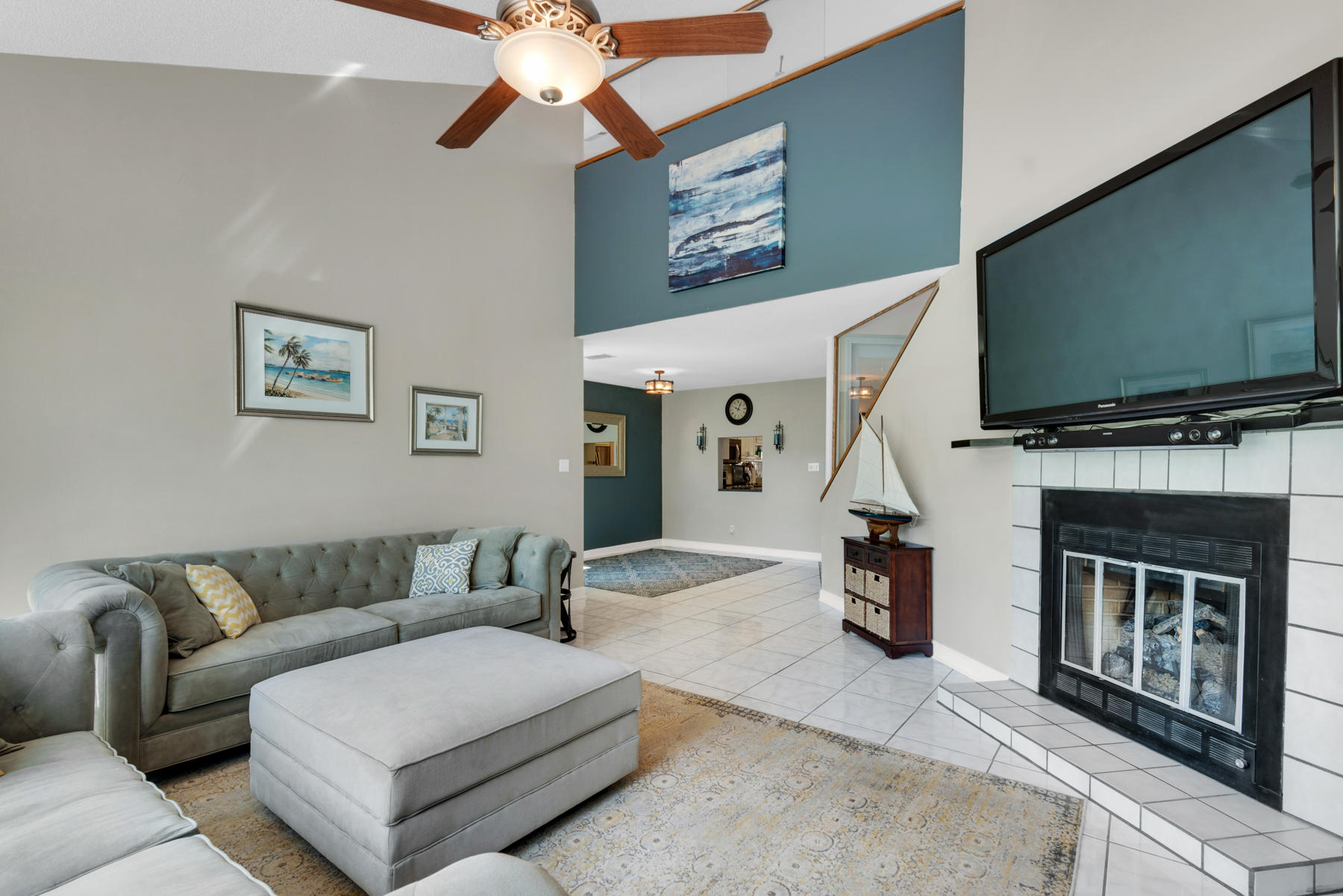 LAKE WAY VILLAS 1 - Residential