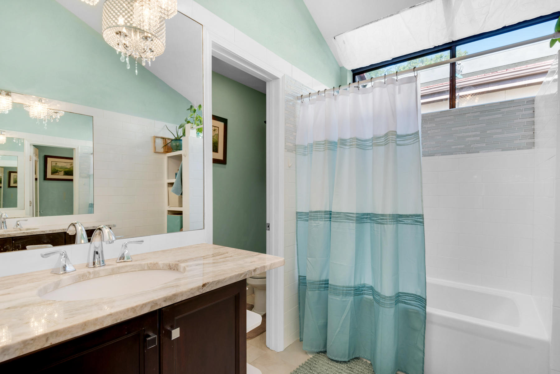 LAKE WAY VILLAS 1 - Residential