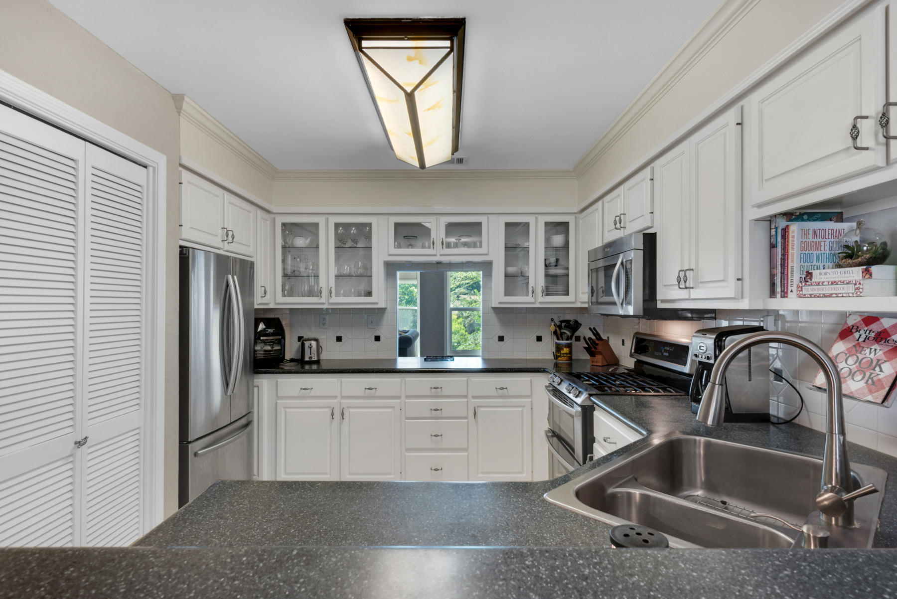 LAKE WAY VILLAS 1 - Residential