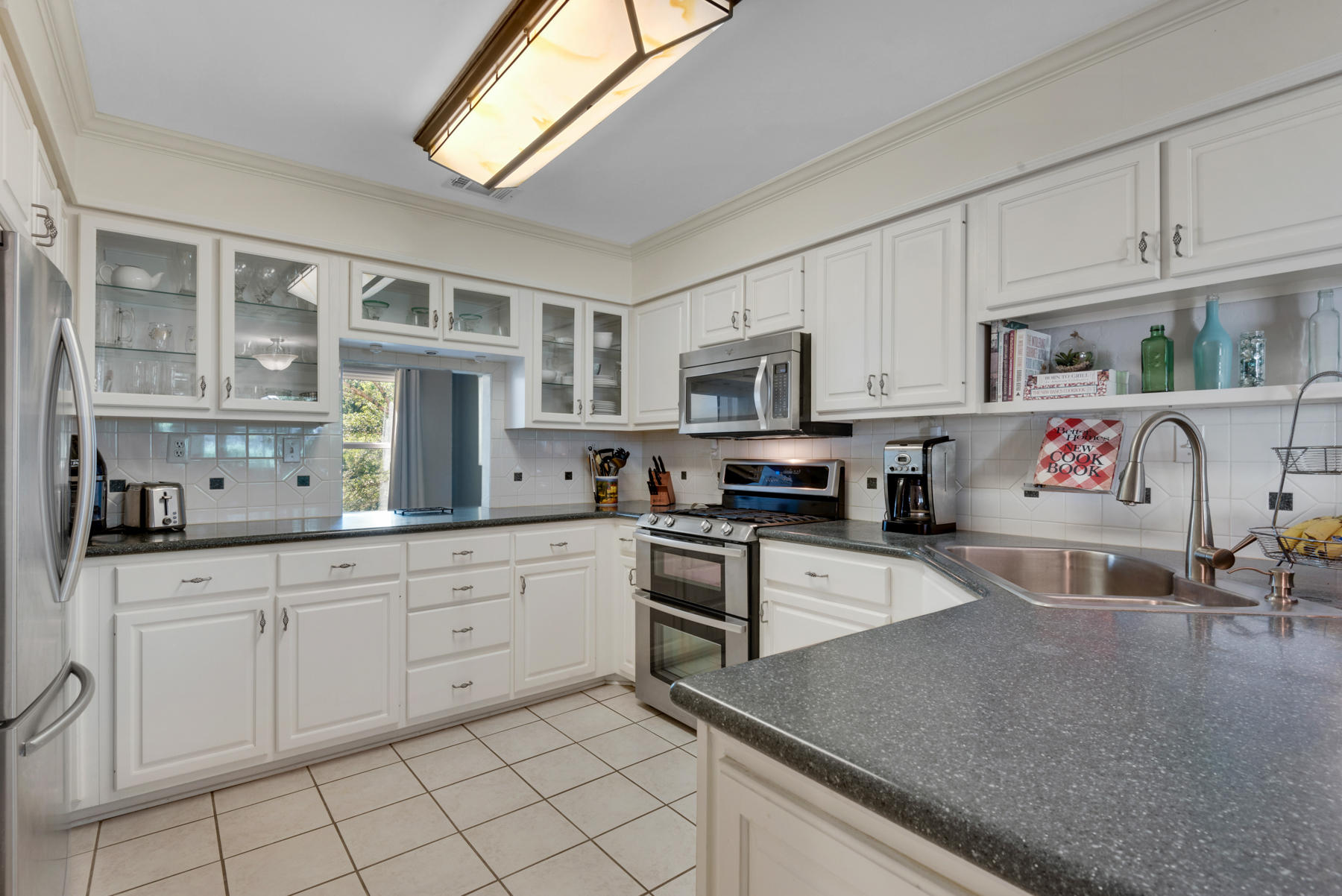 LAKE WAY VILLAS 1 - Residential