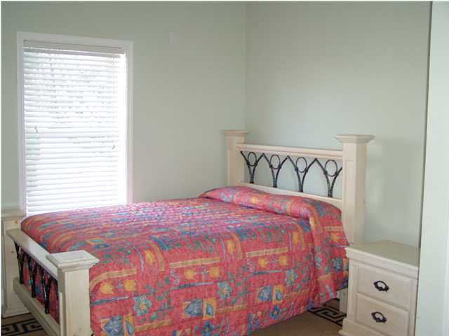 HOLIDAY ISLE - Residential