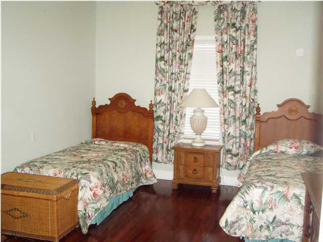 HOLIDAY ISLE - Residential